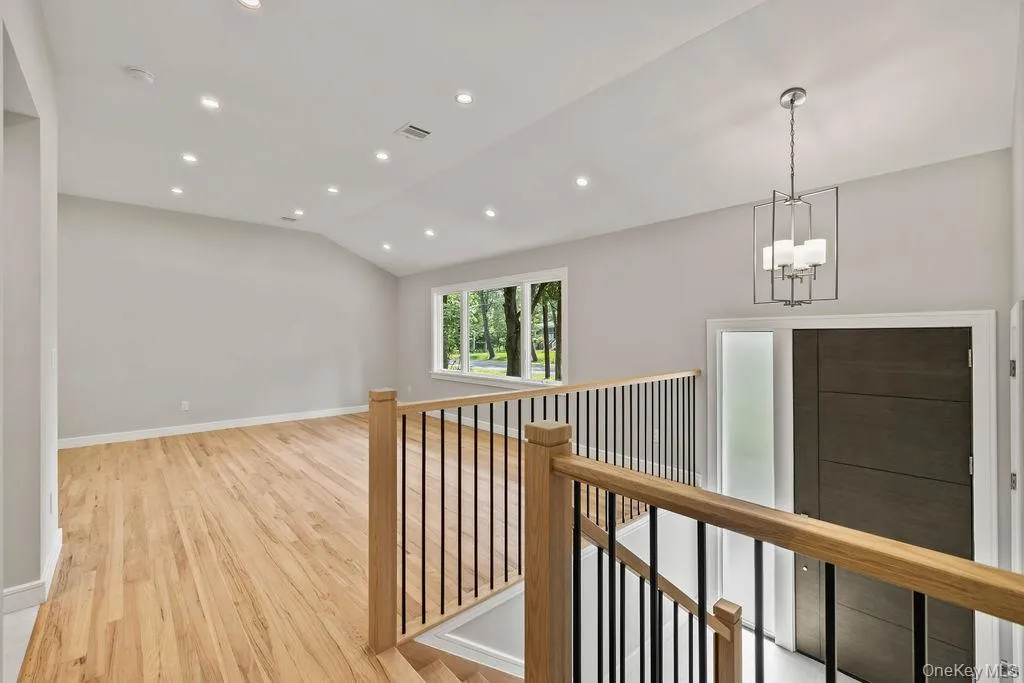 142 Little Tor Road, Clarkstown, NY, 5 Bedrooms Bedrooms, 9 Rooms Rooms,3 BathroomsBathrooms,Residential,For Rent,Little Tor,0,1030368 142 Little Tor Road, Clarkstown, NY, 5 Bedrooms Bedrooms, 9 Rooms Rooms,3 BathroomsBathrooms,Residential,For Rent,Little Tor,0,1030368