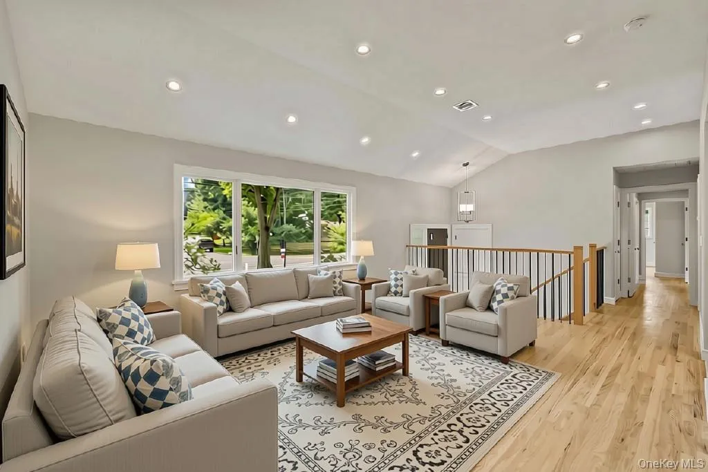 142 Little Tor Road, Clarkstown, NY, 5 Bedrooms Bedrooms, 9 Rooms Rooms,3 BathroomsBathrooms,Residential,For Rent,Little Tor,0,1030368 142 Little Tor Road, Clarkstown, NY, 5 Bedrooms Bedrooms, 9 Rooms Rooms,3 BathroomsBathrooms,Residential,For Rent,Little Tor,0,1030368