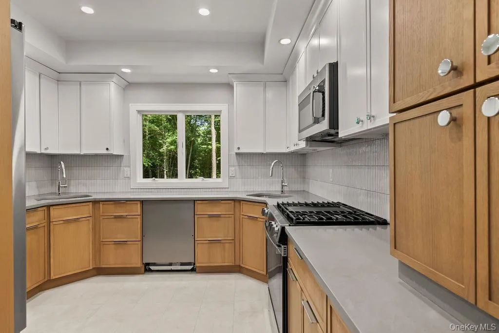142 Little Tor Road, Clarkstown, NY, 5 Bedrooms Bedrooms, 9 Rooms Rooms,3 BathroomsBathrooms,Residential,For Rent,Little Tor,0,1030368 142 Little Tor Road, Clarkstown, NY, 5 Bedrooms Bedrooms, 9 Rooms Rooms,3 BathroomsBathrooms,Residential,For Rent,Little Tor,0,1030368