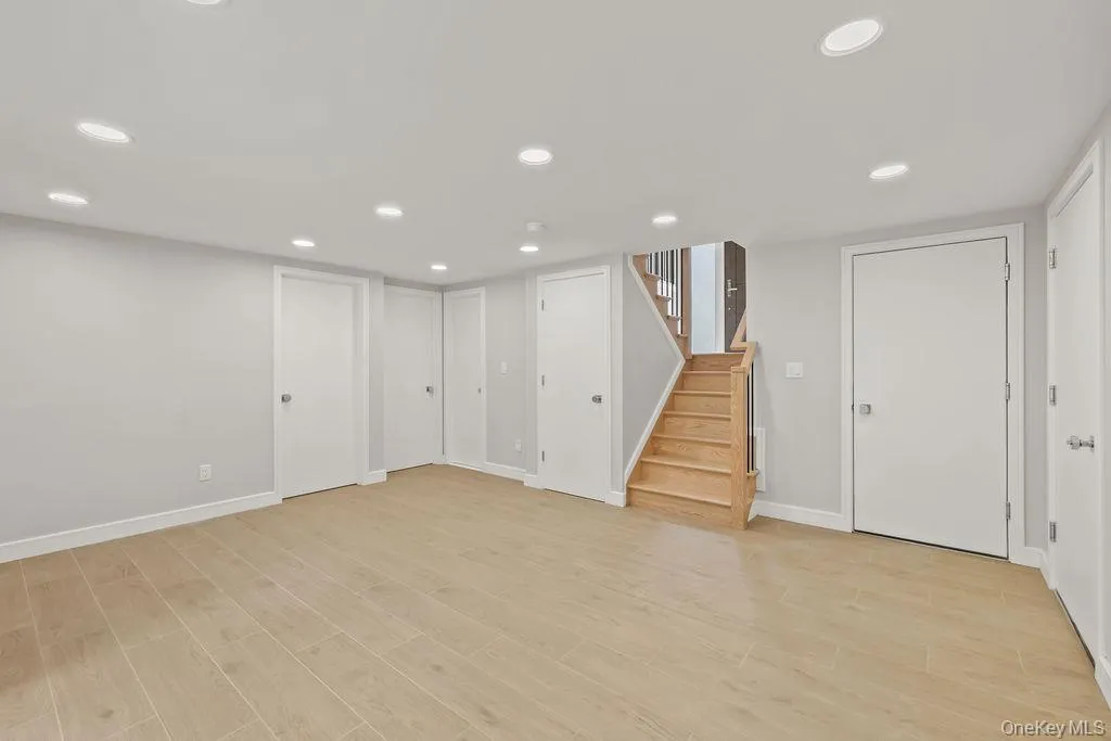142 Little Tor Road, Clarkstown, NY, 5 Bedrooms Bedrooms, 9 Rooms Rooms,3 BathroomsBathrooms,Residential,For Rent,Little Tor,0,1030368 142 Little Tor Road, Clarkstown, NY, 5 Bedrooms Bedrooms, 9 Rooms Rooms,3 BathroomsBathrooms,Residential,For Rent,Little Tor,0,1030368