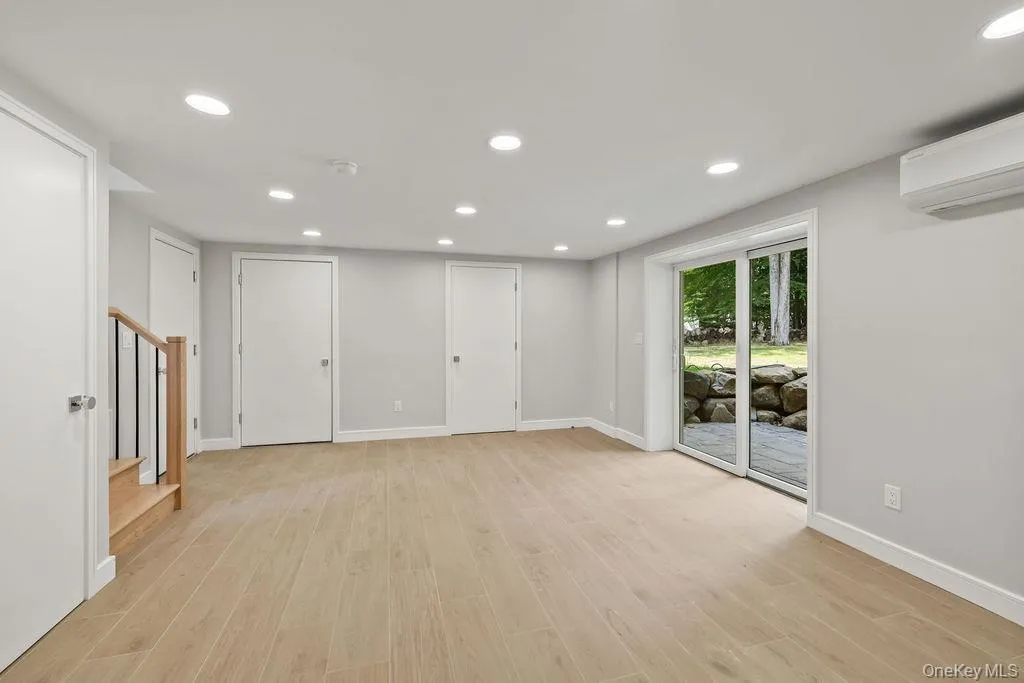 142 Little Tor Road, Clarkstown, NY, 5 Bedrooms Bedrooms, 9 Rooms Rooms,3 BathroomsBathrooms,Residential,For Rent,Little Tor,0,1030368 142 Little Tor Road, Clarkstown, NY, 5 Bedrooms Bedrooms, 9 Rooms Rooms,3 BathroomsBathrooms,Residential,For Rent,Little Tor,0,1030368