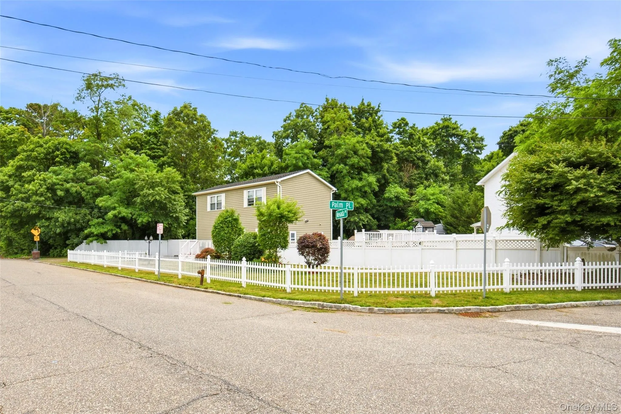 14 Nevada Road, West Babylon, NY, 3 Bedrooms Bedrooms, 6 Rooms Rooms,2 BathroomsBathrooms,Residential,For Rent,Nevada,0,1030371 14 Nevada Road, West Babylon, NY, 3 Bedrooms Bedrooms, 6 Rooms Rooms,2 BathroomsBathrooms,Residential,For Rent,Nevada,0,1030371