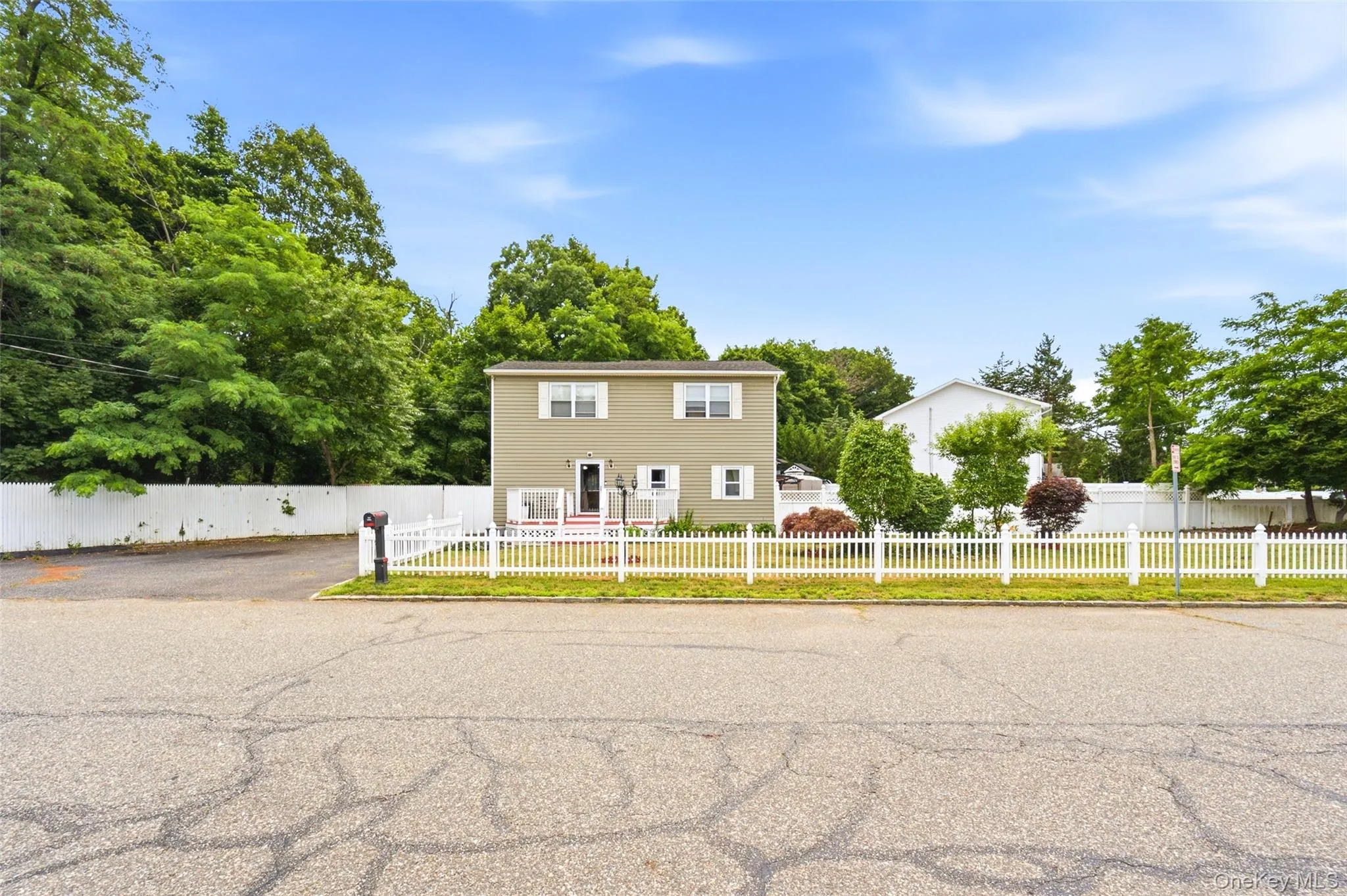14 Nevada Road, West Babylon, NY, 3 Bedrooms Bedrooms, 6 Rooms Rooms,2 BathroomsBathrooms,Residential,For Rent,Nevada,0,1030371 14 Nevada Road, West Babylon, NY, 3 Bedrooms Bedrooms, 6 Rooms Rooms,2 BathroomsBathrooms,Residential,For Rent,Nevada,0,1030371