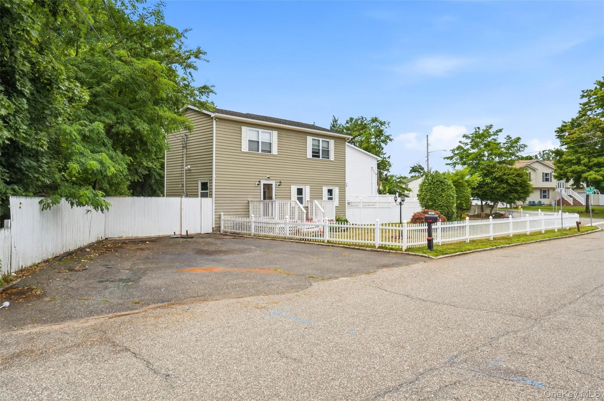 14 Nevada Road, West Babylon, NY, 3 Bedrooms Bedrooms, 6 Rooms Rooms,2 BathroomsBathrooms,Residential,For Rent,Nevada,0,1030371 14 Nevada Road, West Babylon, NY, 3 Bedrooms Bedrooms, 6 Rooms Rooms,2 BathroomsBathrooms,Residential,For Rent,Nevada,0,1030371