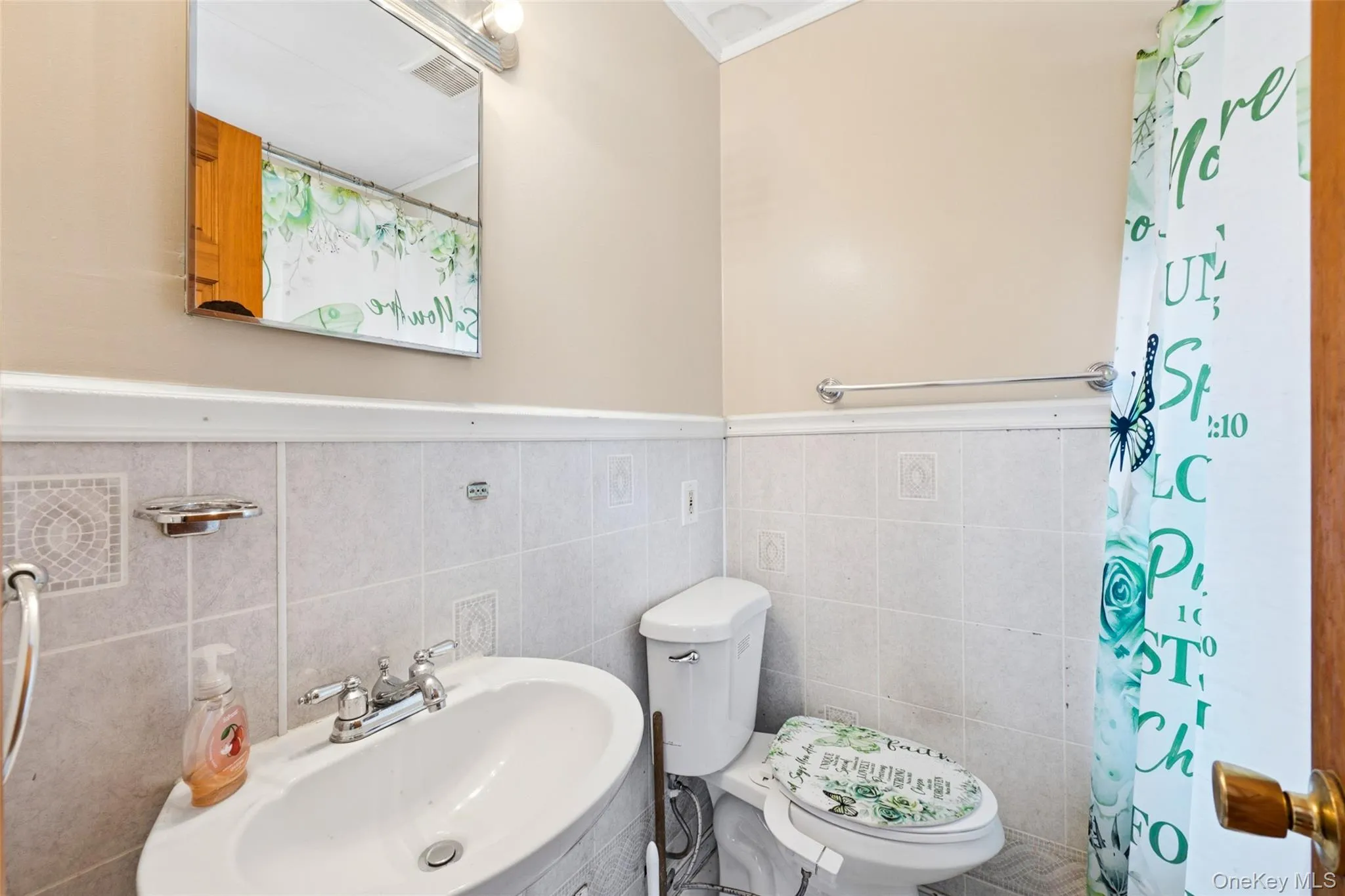 14 Nevada Road, West Babylon, NY, 3 Bedrooms Bedrooms, 6 Rooms Rooms,2 BathroomsBathrooms,Residential,For Rent,Nevada,0,1030371 14 Nevada Road, West Babylon, NY, 3 Bedrooms Bedrooms, 6 Rooms Rooms,2 BathroomsBathrooms,Residential,For Rent,Nevada,0,1030371