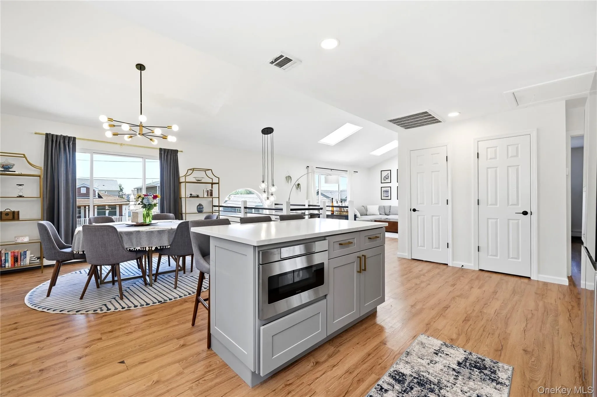 2569 Seminole Avenue, Hempstead, NY, 5 Bedrooms Bedrooms, 9 Rooms Rooms,2 BathroomsBathrooms,Residential,For Rent,Seminole,0,1030372 2569 Seminole Avenue, Hempstead, NY, 5 Bedrooms Bedrooms, 9 Rooms Rooms,2 BathroomsBathrooms,Residential,For Rent,Seminole,0,1030372