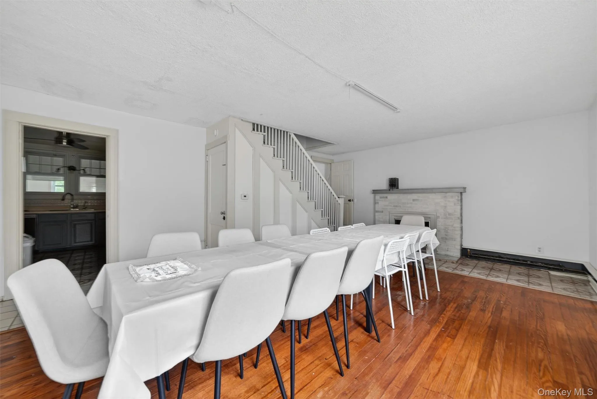 6355 State Route 42, Fallsburg, NY, 6 Bedrooms Bedrooms, 17 Rooms Rooms,2 BathroomsBathrooms,Residential Lease,For Rent,State Route 42,0,1030375 6355 State Route 42, Fallsburg, NY, 6 Bedrooms Bedrooms, 17 Rooms Rooms,2 BathroomsBathrooms,Residential Lease,For Rent,State Route 42,0,1030375