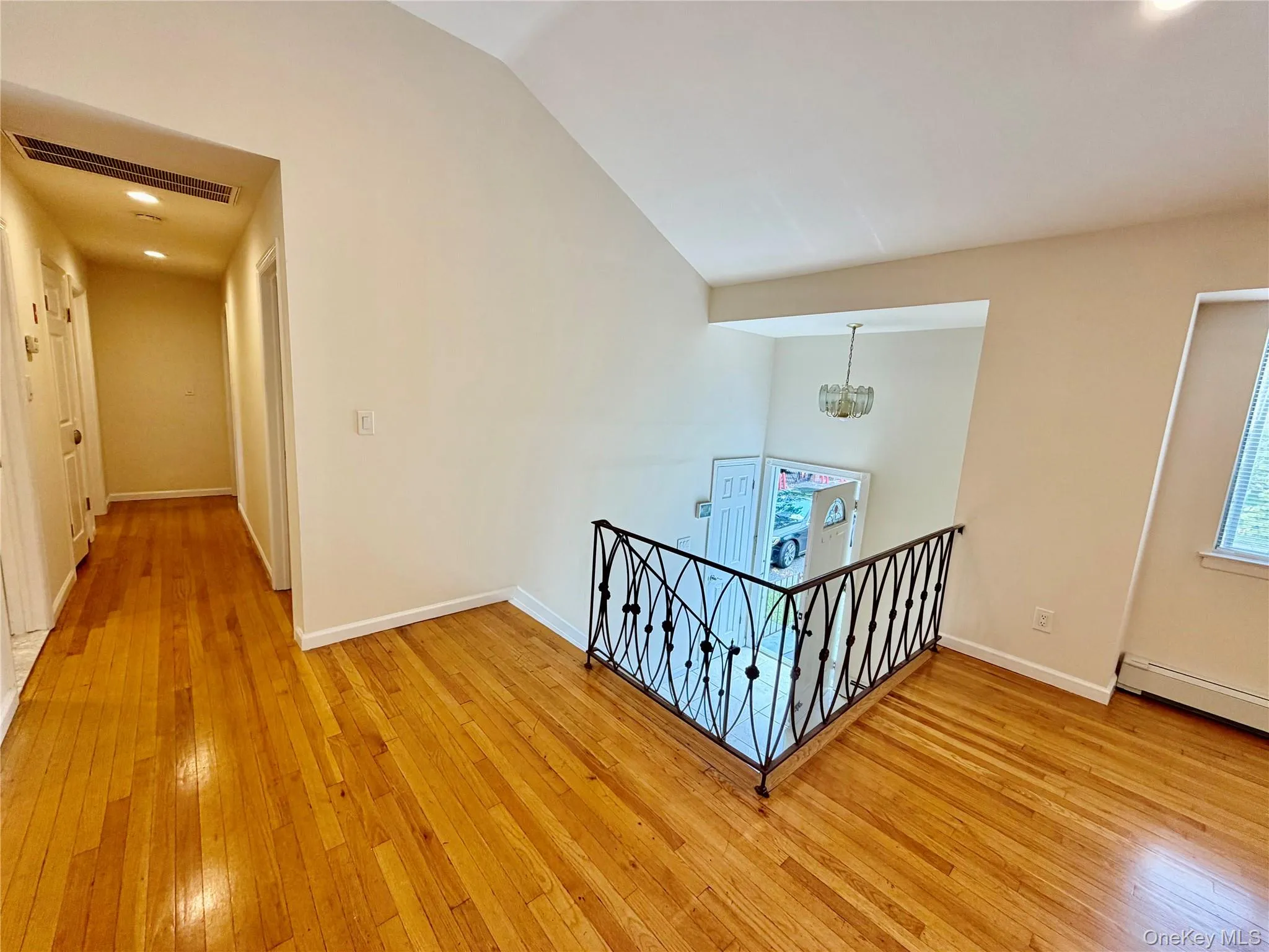 5 elm Street, North Hempstead, NY, 4 Bedroom Bedrooms, 9 Room Rooms,3 BathroomBathrooms,Residential Lease,For Rent,elm,0,1030381 5 elm Street, North Hempstead, NY, 4 Bedroom Bedrooms, 9 Room Rooms,3 BathroomBathrooms,Residential Lease,For Rent,elm,0,1030381