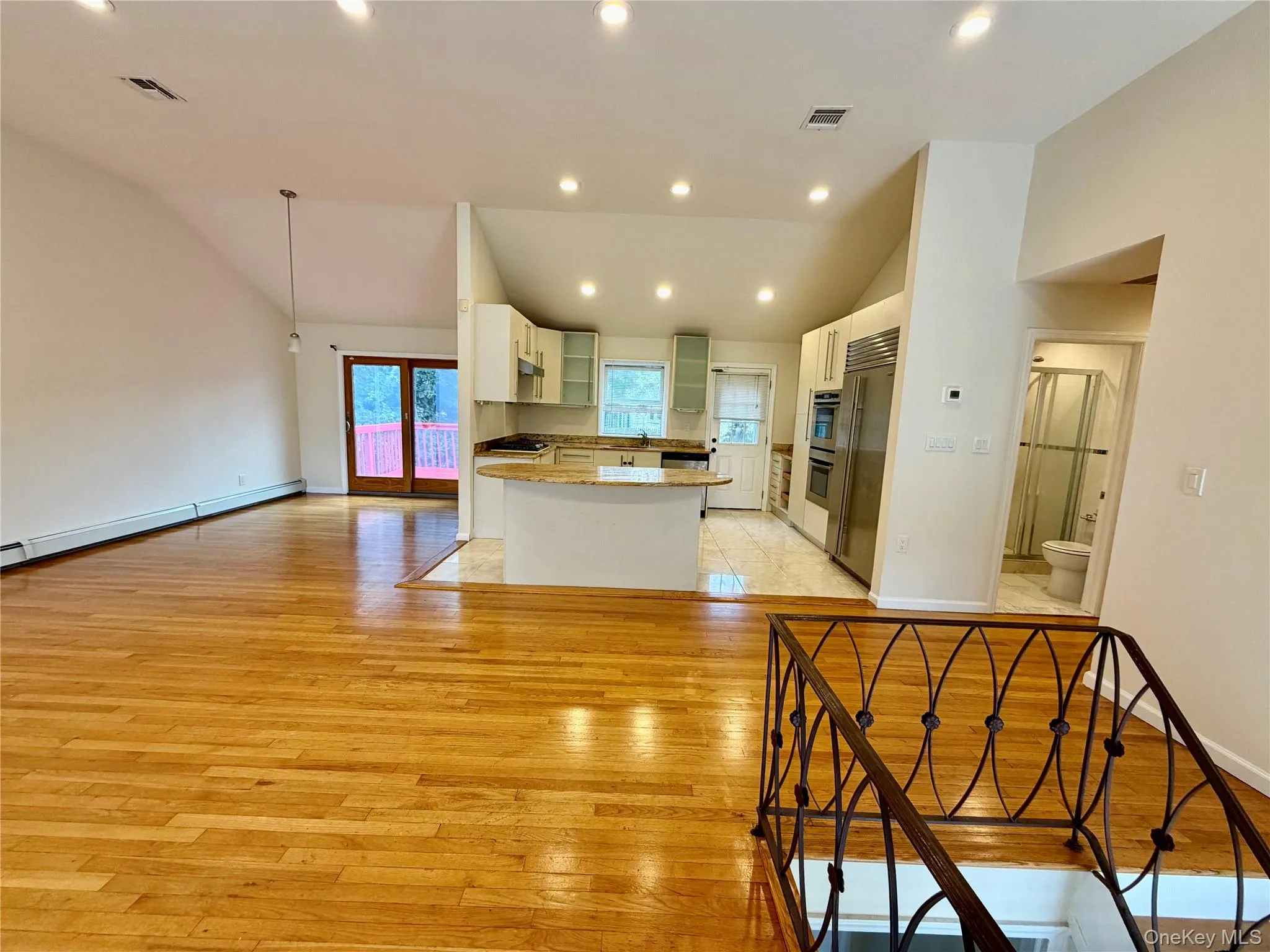 5 elm Street, North Hempstead, NY, 4 Bedroom Bedrooms, 9 Room Rooms,3 BathroomBathrooms,Residential Lease,For Rent,elm,0,1030381 5 elm Street, North Hempstead, NY, 4 Bedroom Bedrooms, 9 Room Rooms,3 BathroomBathrooms,Residential Lease,For Rent,elm,0,1030381