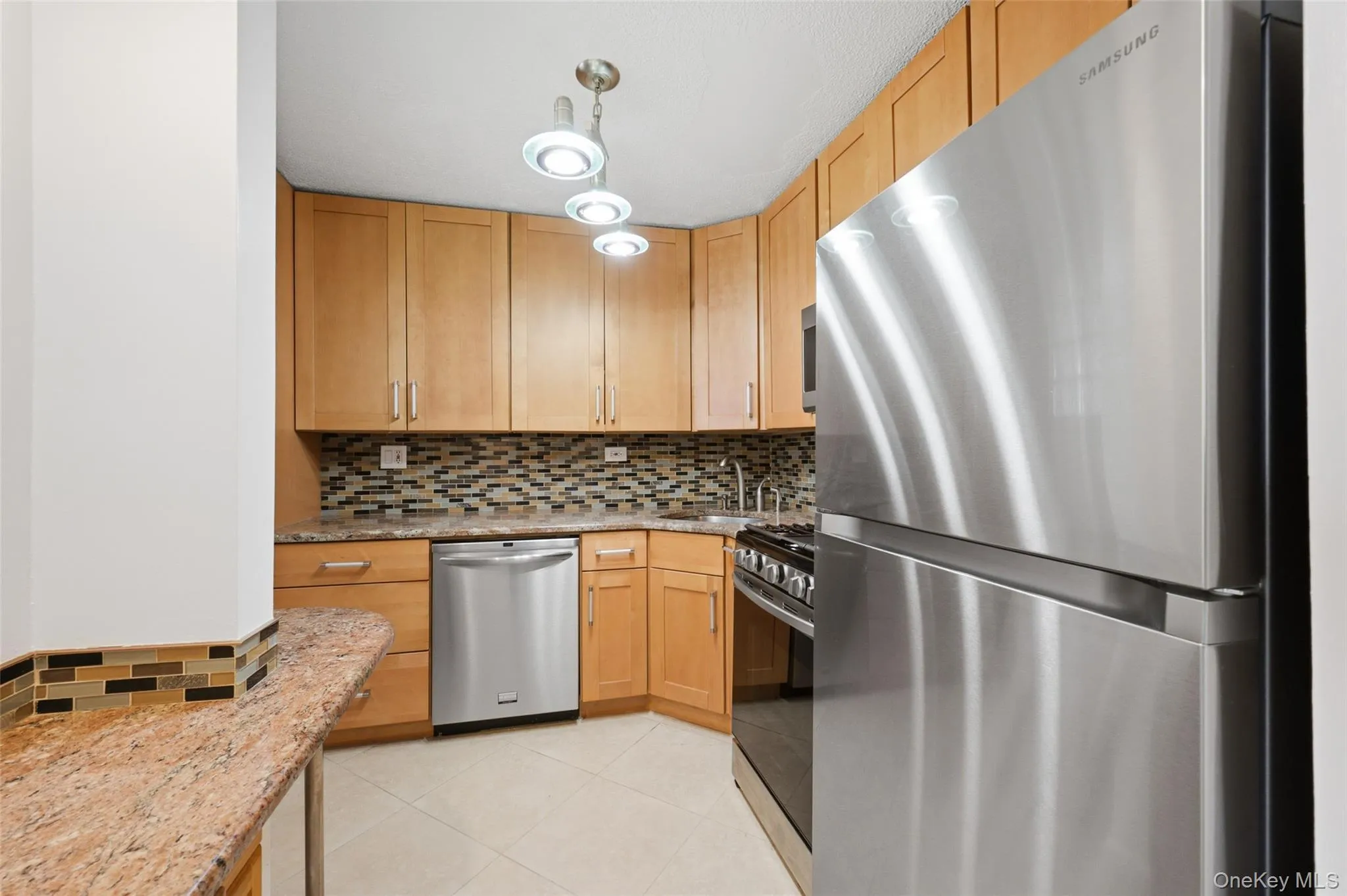 2 Bay Club Drive, New York, NY, 2 Bedrooms Bedrooms, 5 Rooms Rooms,1 BathroomBathrooms,Residential,For Rent,Bay Club,0,1030383 2 Bay Club Drive, New York, NY, 2 Bedrooms Bedrooms, 5 Rooms Rooms,1 BathroomBathrooms,Residential,For Rent,Bay Club,0,1030383