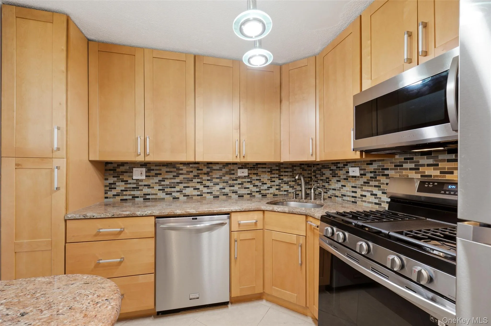 2 Bay Club Drive, New York, NY, 2 Bedrooms Bedrooms, 5 Rooms Rooms,1 BathroomBathrooms,Residential,For Rent,Bay Club,0,1030383 2 Bay Club Drive, New York, NY, 2 Bedrooms Bedrooms, 5 Rooms Rooms,1 BathroomBathrooms,Residential,For Rent,Bay Club,0,1030383
