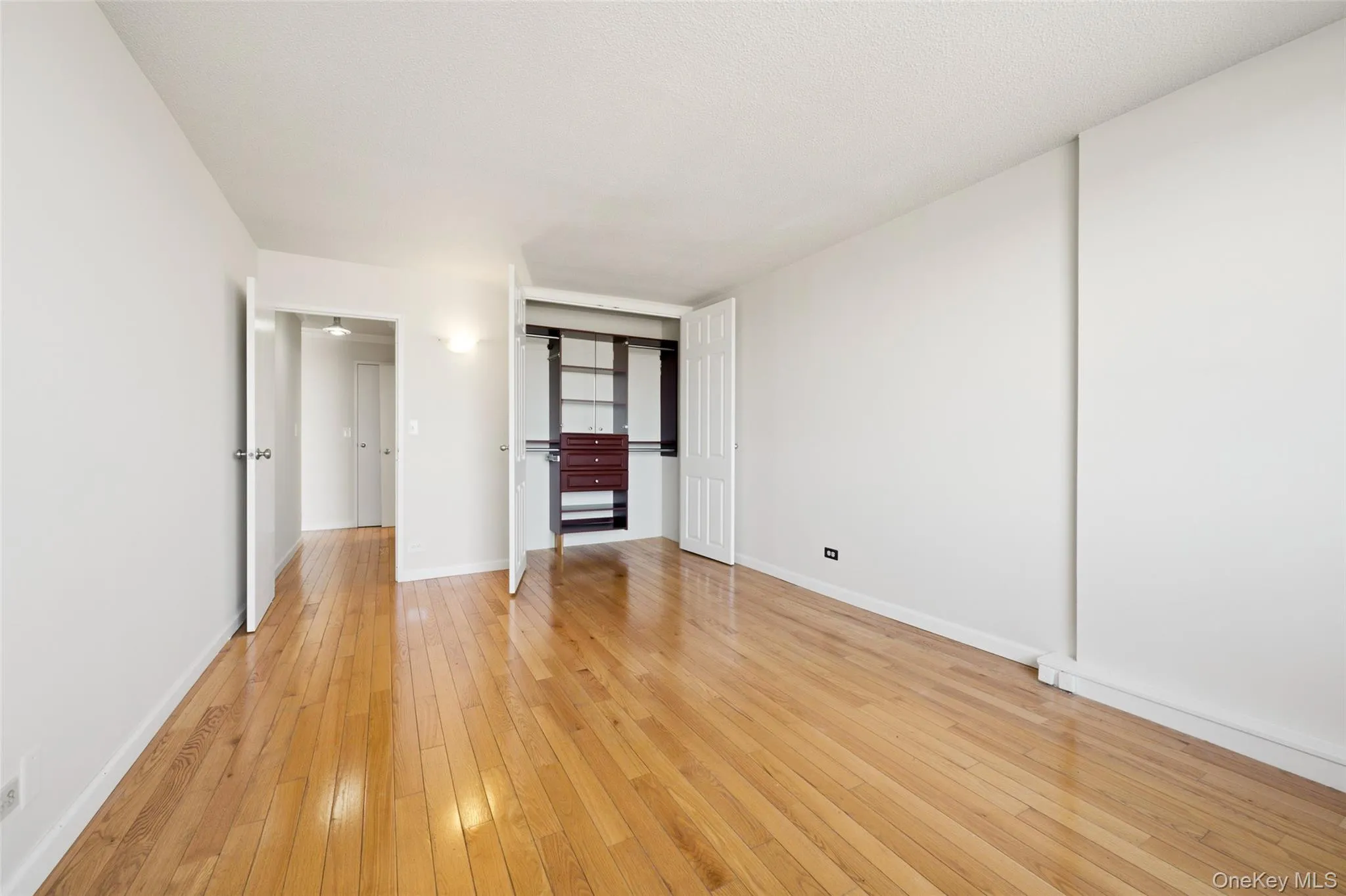 2 Bay Club Drive, New York, NY, 2 Bedrooms Bedrooms, 5 Rooms Rooms,1 BathroomBathrooms,Residential,For Rent,Bay Club,0,1030383 2 Bay Club Drive, New York, NY, 2 Bedrooms Bedrooms, 5 Rooms Rooms,1 BathroomBathrooms,Residential,For Rent,Bay Club,0,1030383