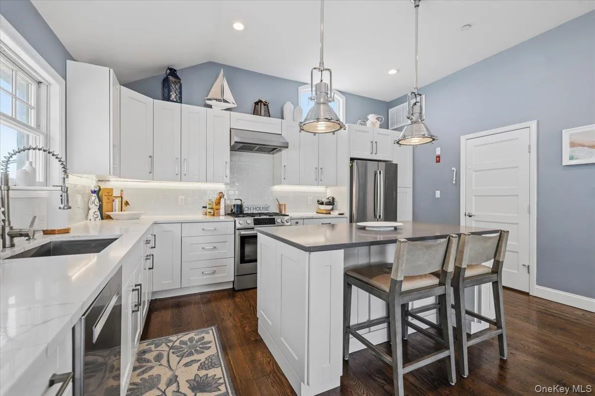90 Alabama Street, Long Beach, NY, 3 Bedrooms Bedrooms, 6 Rooms Rooms,2 BathroomsBathrooms,Residential,For Rent,Alabama,0,1030387 90 Alabama Street, Long Beach, NY, 3 Bedrooms Bedrooms, 6 Rooms Rooms,2 BathroomsBathrooms,Residential,For Rent,Alabama,0,1030387