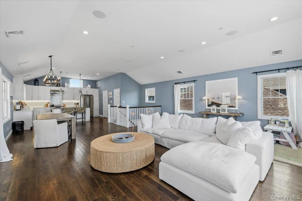 90 Alabama Street, Long Beach, NY, 3 Bedrooms Bedrooms, 6 Rooms Rooms,2 BathroomsBathrooms,Residential,For Rent,Alabama,0,1030387 90 Alabama Street, Long Beach, NY, 3 Bedrooms Bedrooms, 6 Rooms Rooms,2 BathroomsBathrooms,Residential,For Rent,Alabama,0,1030387