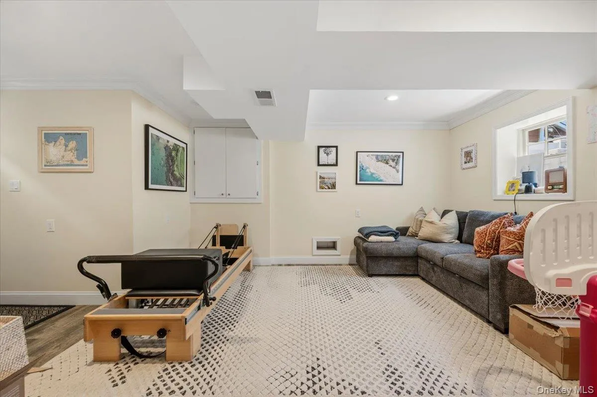90 Alabama Street, Long Beach, NY, 3 Bedrooms Bedrooms, 6 Rooms Rooms,2 BathroomsBathrooms,Residential,For Rent,Alabama,0,1030387 90 Alabama Street, Long Beach, NY, 3 Bedrooms Bedrooms, 6 Rooms Rooms,2 BathroomsBathrooms,Residential,For Rent,Alabama,0,1030387
