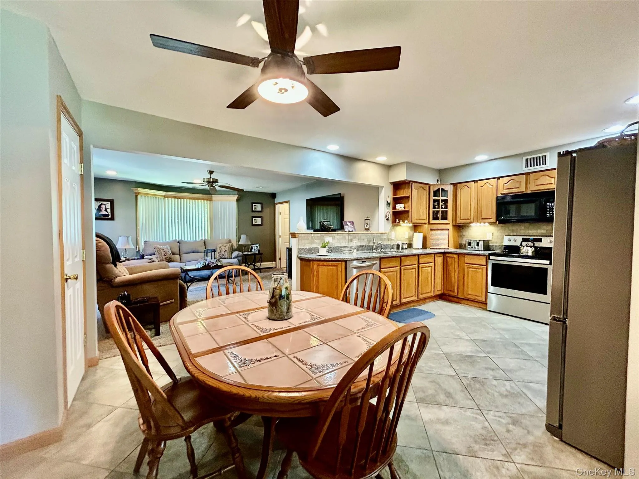 19 Sandpiper Lane, Brookhaven, NY, 4 Bedrooms Bedrooms, 8 Rooms Rooms,2 BathroomsBathrooms,Residential,For Rent,Sandpiper,0,1030388 19 Sandpiper Lane, Brookhaven, NY, 4 Bedrooms Bedrooms, 8 Rooms Rooms,2 BathroomsBathrooms,Residential,For Rent,Sandpiper,0,1030388