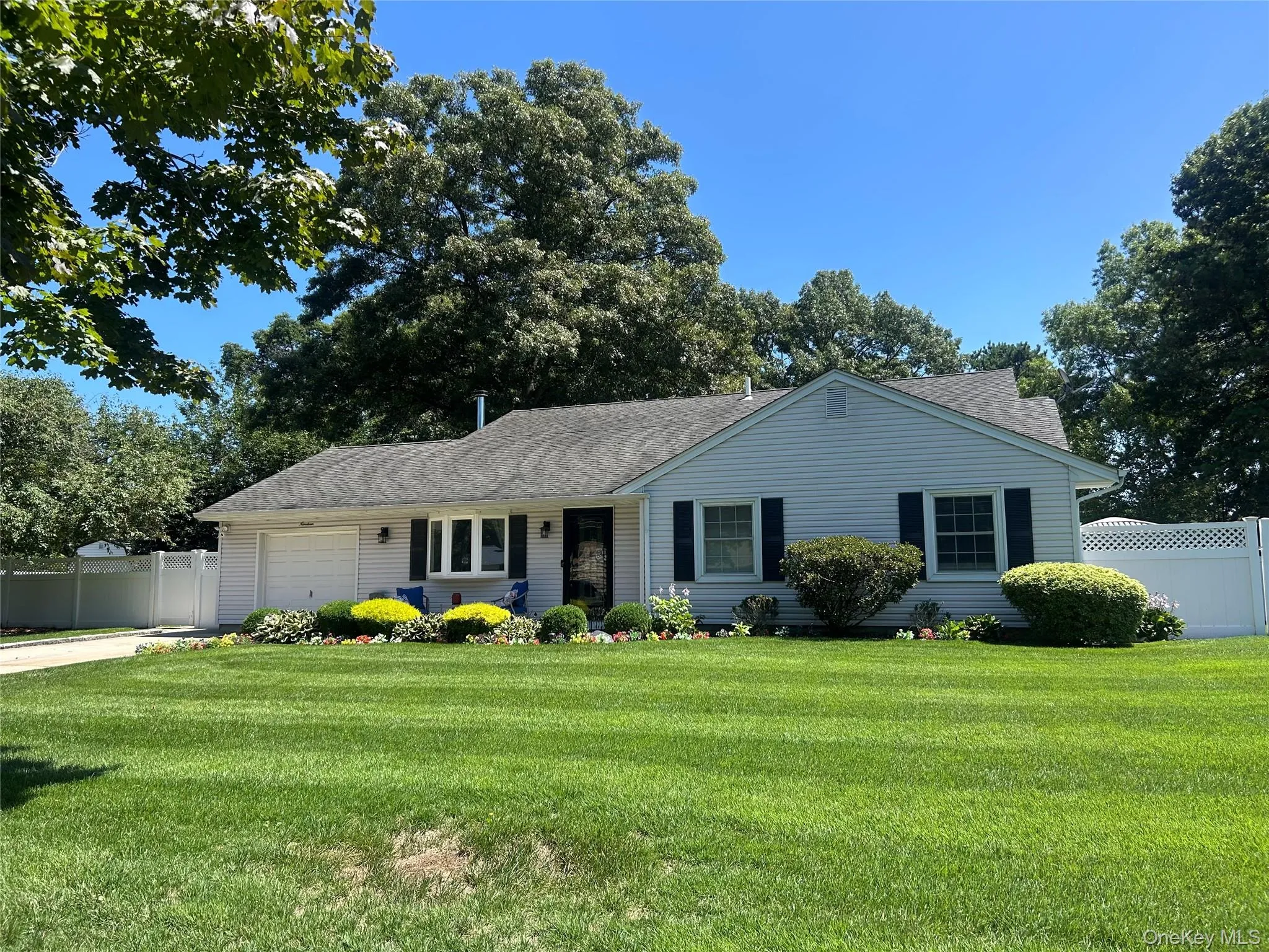19 Sandpiper Lane, Brookhaven, NY, 4 Bedrooms Bedrooms, 8 Rooms Rooms,2 BathroomsBathrooms,Residential,For Rent,Sandpiper,0,1030388 19 Sandpiper Lane, Brookhaven, NY, 4 Bedrooms Bedrooms, 8 Rooms Rooms,2 BathroomsBathrooms,Residential,For Rent,Sandpiper,0,1030388