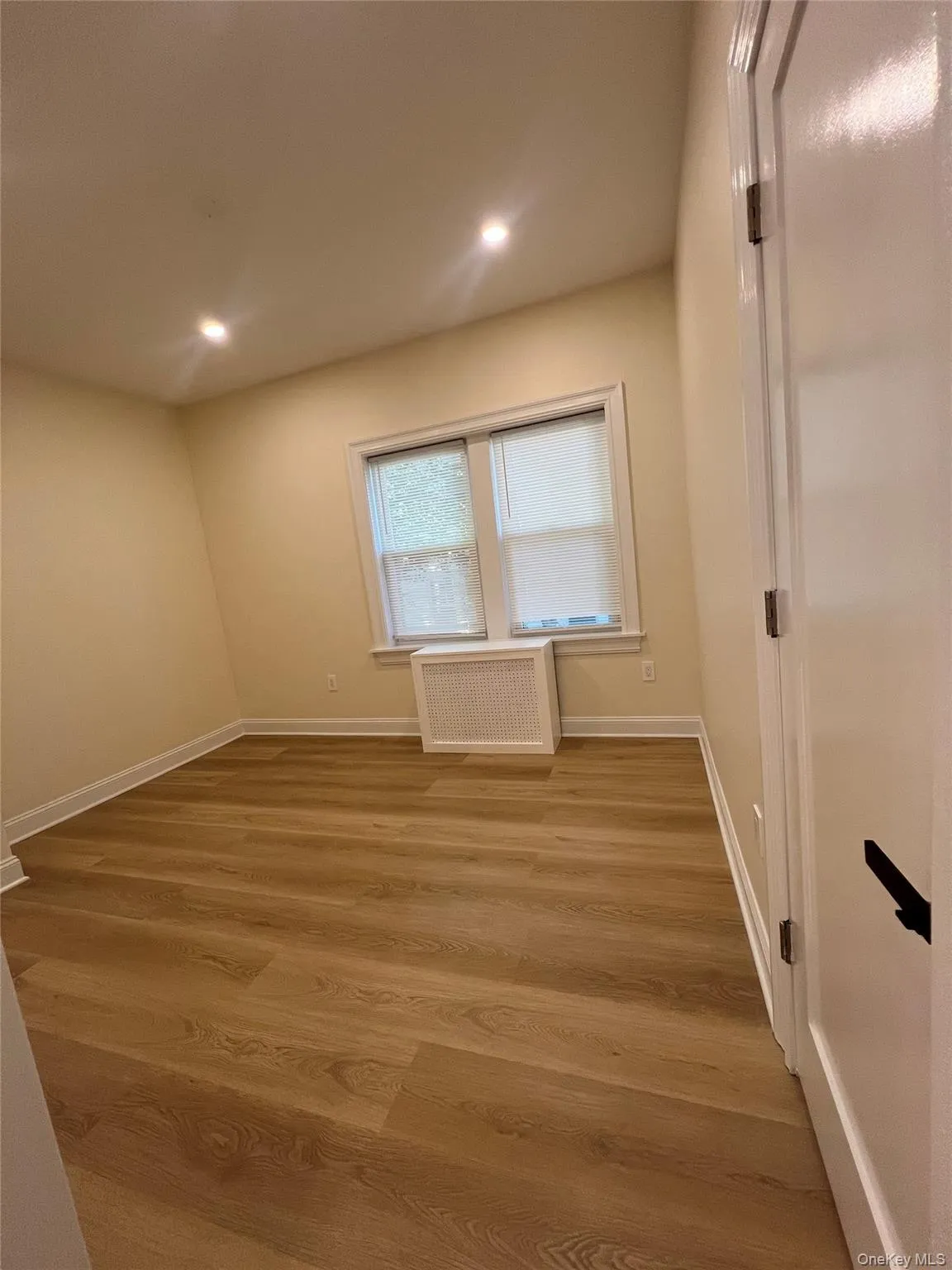 22 Hillcrest Road, Eastchester, NY, 3 Bedrooms Bedrooms, 6 Rooms Rooms,1 BathroomBathrooms,Residential Lease,For Rent,Hillcrest Road,0,1030390 22 Hillcrest Road, Eastchester, NY, 3 Bedrooms Bedrooms, 6 Rooms Rooms,1 BathroomBathrooms,Residential Lease,For Rent,Hillcrest Road,0,1030390