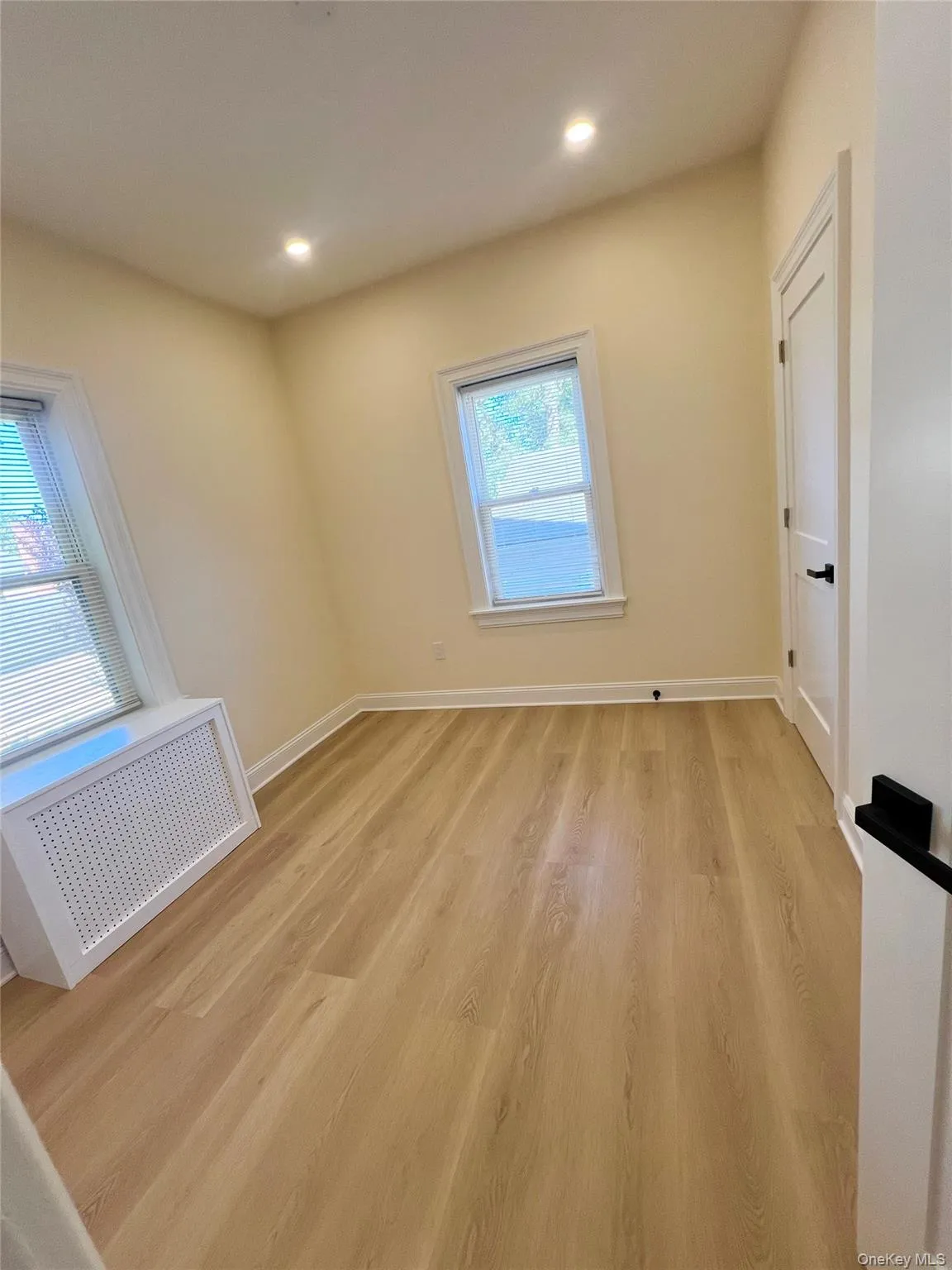 22 Hillcrest Road, Eastchester, NY, 3 Bedrooms Bedrooms, 6 Rooms Rooms,1 BathroomBathrooms,Residential Lease,For Rent,Hillcrest Road,0,1030390 22 Hillcrest Road, Eastchester, NY, 3 Bedrooms Bedrooms, 6 Rooms Rooms,1 BathroomBathrooms,Residential Lease,For Rent,Hillcrest Road,0,1030390