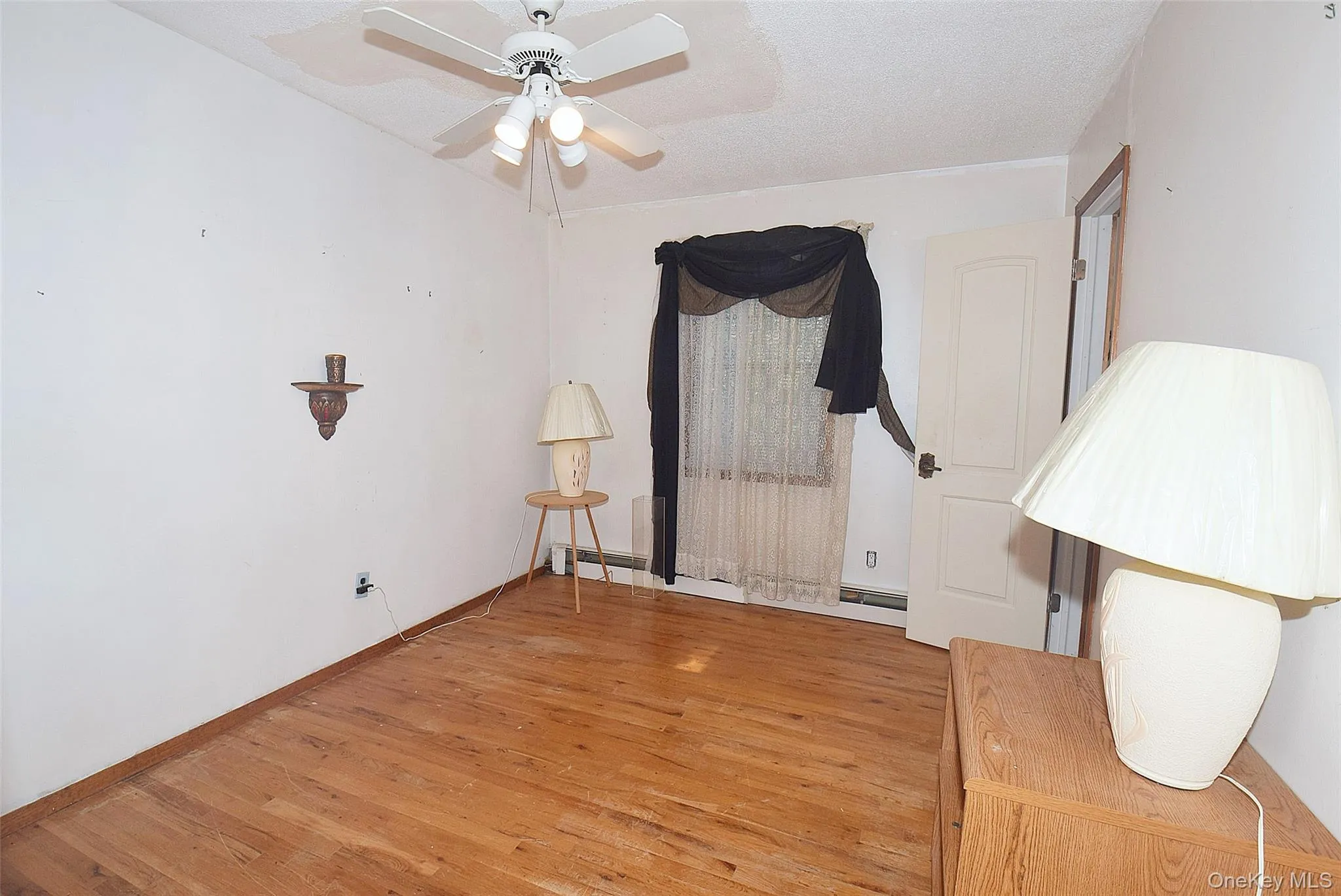 29 Ivy Hill Drive, Islip, NY, 4 Bedrooms Bedrooms, 9 Rooms Rooms,2 BathroomsBathrooms,Residential,For Rent,Ivy Hill,0,1030391 29 Ivy Hill Drive, Islip, NY, 4 Bedrooms Bedrooms, 9 Rooms Rooms,2 BathroomsBathrooms,Residential,For Rent,Ivy Hill,0,1030391