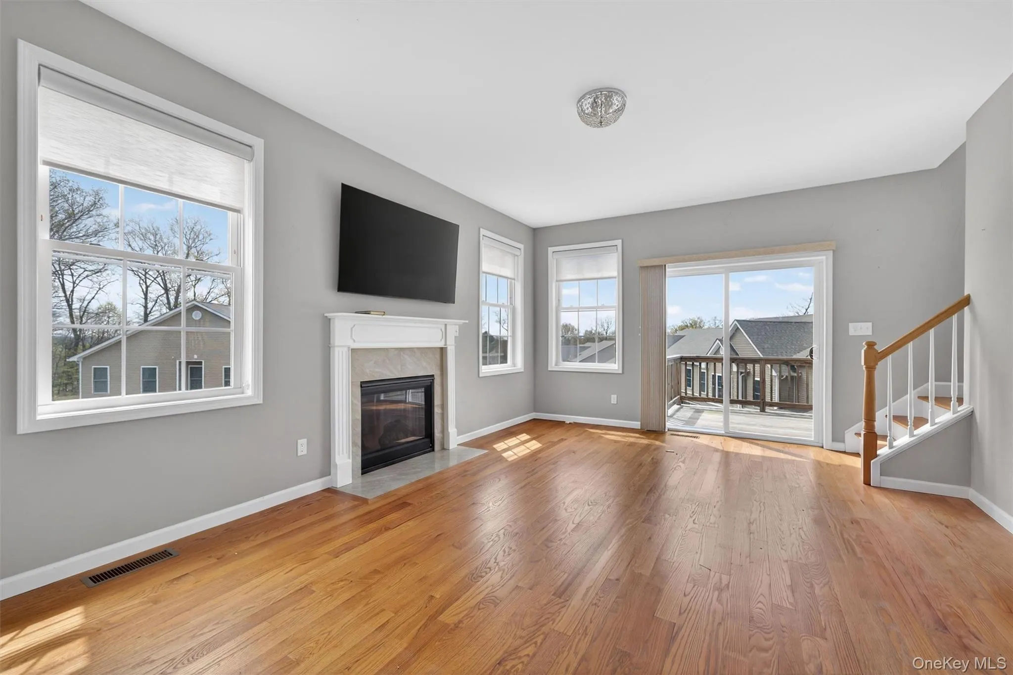 Gleaming Hardwood floors Gleaming Hardwood floors