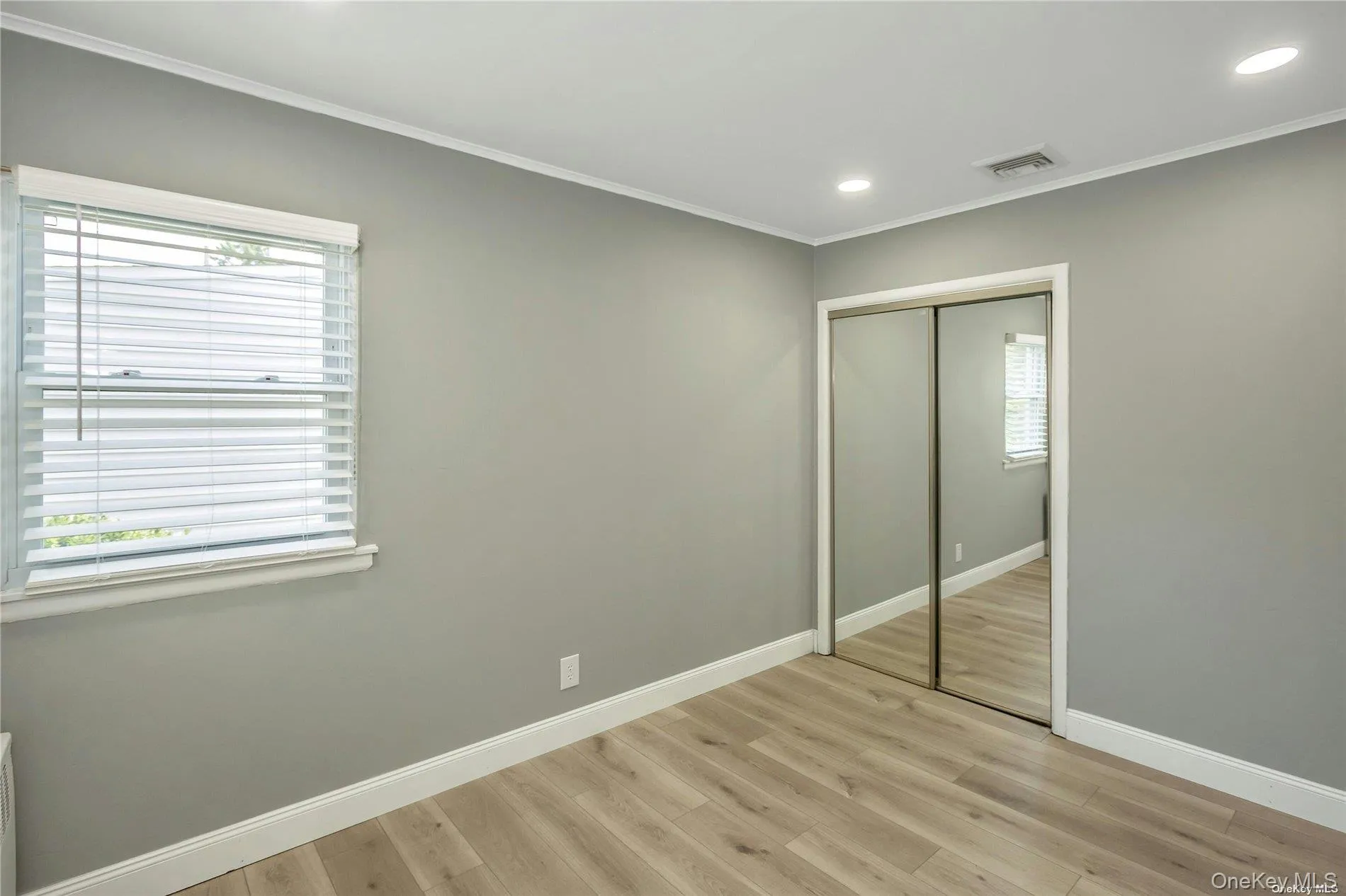 83 Knickerbocker Road, Oyster Bay, NY, 3 Bedrooms Bedrooms, 6 Rooms Rooms,2 BathroomsBathrooms,Residential Lease,For Rent,Knickerbocker,0,1030398 83 Knickerbocker Road, Oyster Bay, NY, 3 Bedrooms Bedrooms, 6 Rooms Rooms,2 BathroomsBathrooms,Residential Lease,For Rent,Knickerbocker,0,1030398
