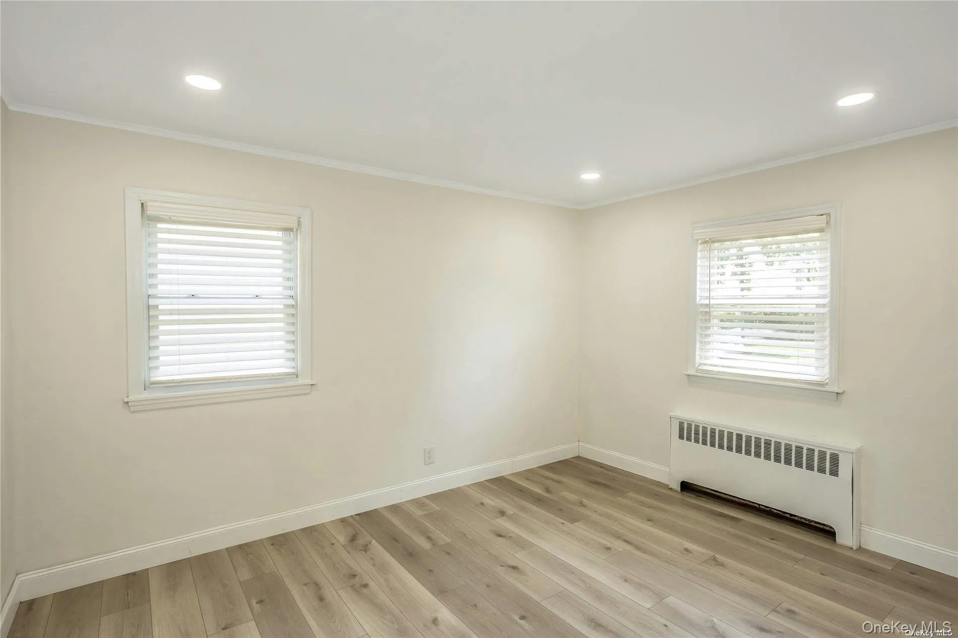 83 Knickerbocker Road, Oyster Bay, NY, 3 Bedrooms Bedrooms, 6 Rooms Rooms,2 BathroomsBathrooms,Residential Lease,For Rent,Knickerbocker,0,1030398 83 Knickerbocker Road, Oyster Bay, NY, 3 Bedrooms Bedrooms, 6 Rooms Rooms,2 BathroomsBathrooms,Residential Lease,For Rent,Knickerbocker,0,1030398