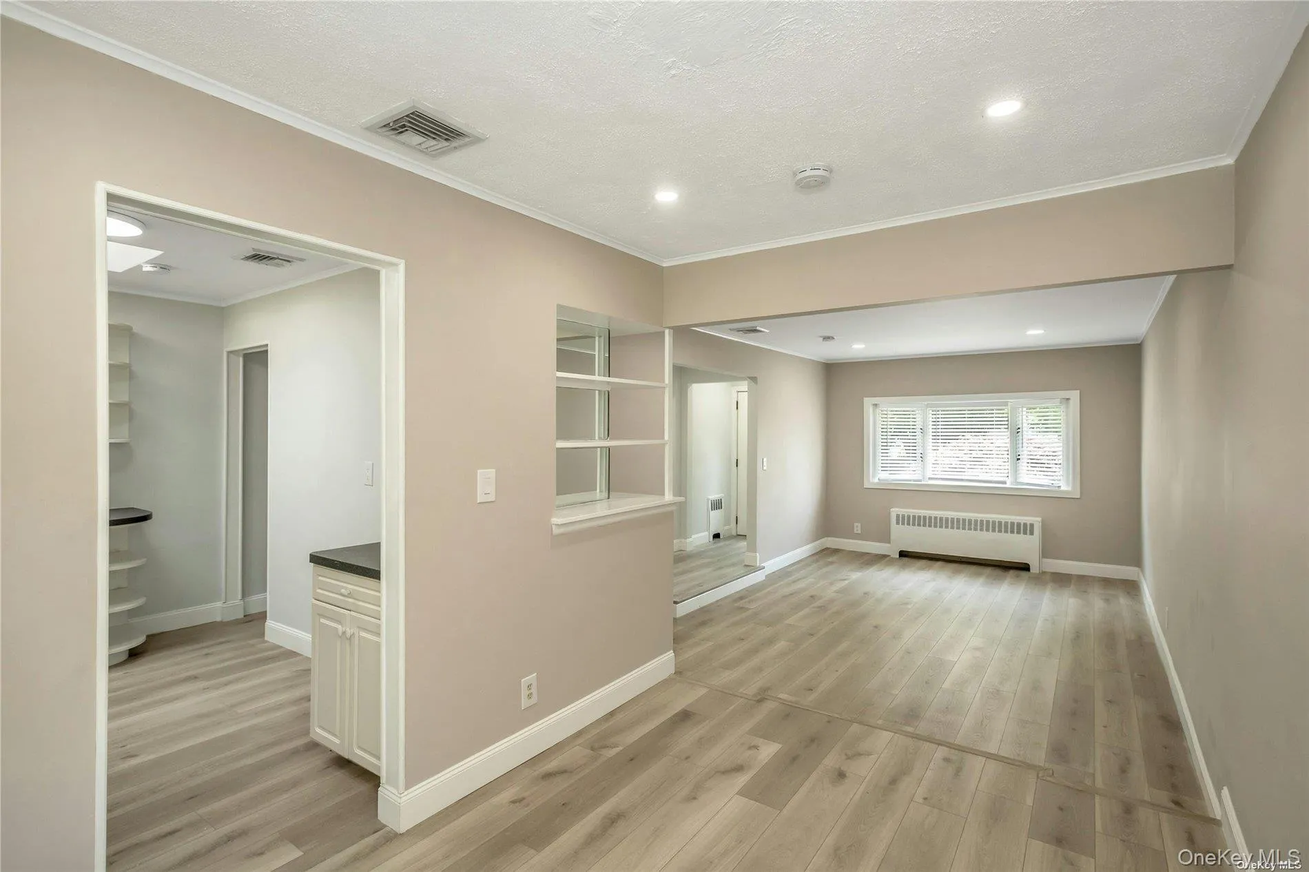 83 Knickerbocker Road, Oyster Bay, NY, 3 Bedrooms Bedrooms, 6 Rooms Rooms,2 BathroomsBathrooms,Residential Lease,For Rent,Knickerbocker,0,1030398 83 Knickerbocker Road, Oyster Bay, NY, 3 Bedrooms Bedrooms, 6 Rooms Rooms,2 BathroomsBathrooms,Residential Lease,For Rent,Knickerbocker,0,1030398