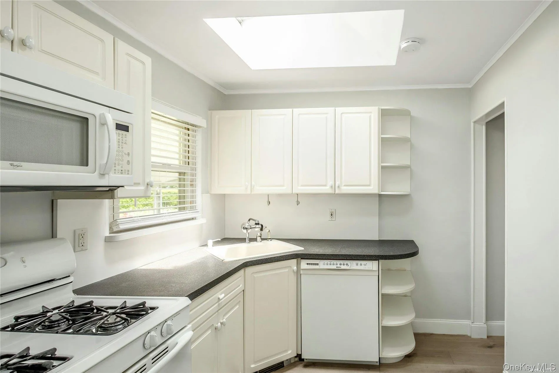 83 Knickerbocker Road, Oyster Bay, NY, 3 Bedrooms Bedrooms, 6 Rooms Rooms,2 BathroomsBathrooms,Residential Lease,For Rent,Knickerbocker,0,1030398 83 Knickerbocker Road, Oyster Bay, NY, 3 Bedrooms Bedrooms, 6 Rooms Rooms,2 BathroomsBathrooms,Residential Lease,For Rent,Knickerbocker,0,1030398