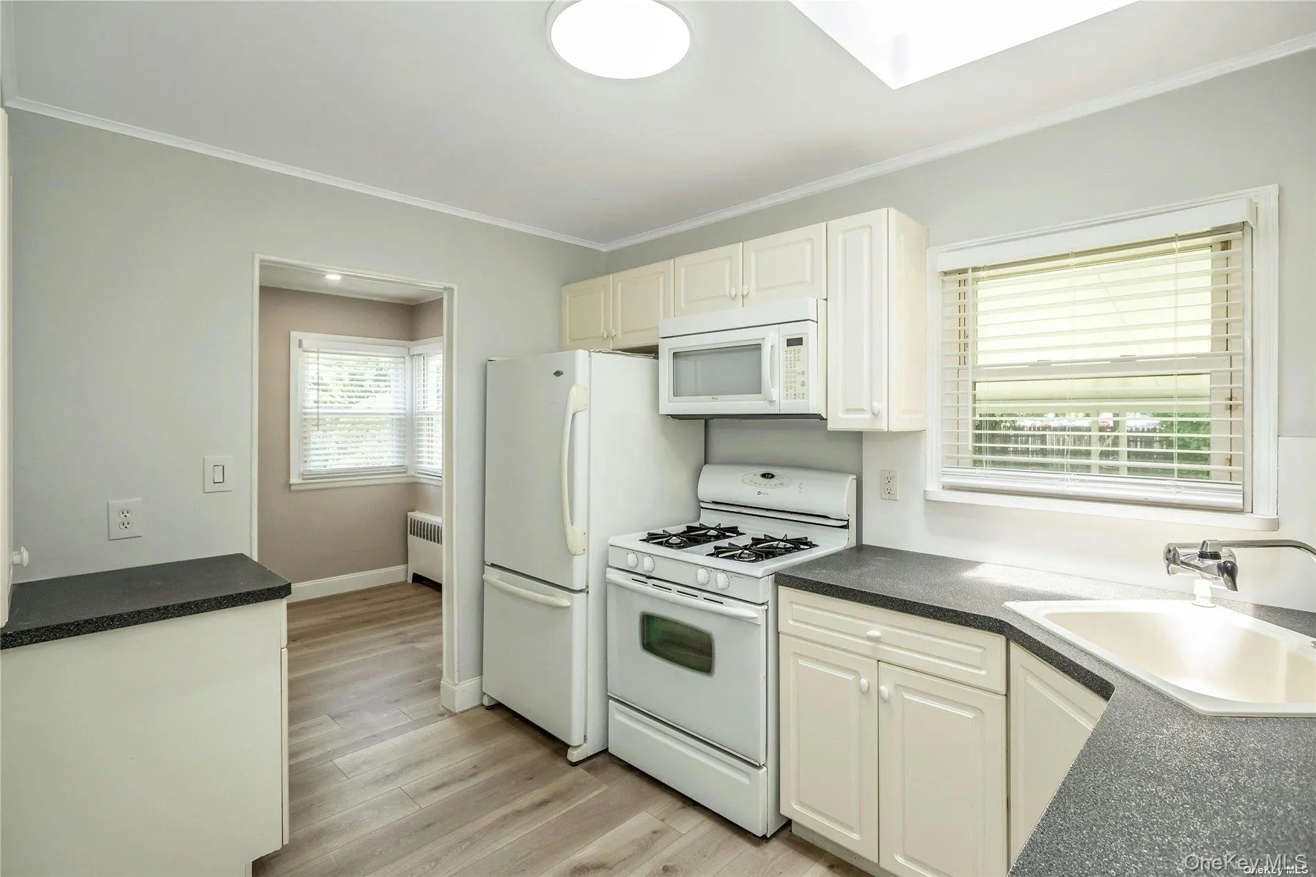 83 Knickerbocker Road, Oyster Bay, NY, 3 Bedrooms Bedrooms, 6 Rooms Rooms,2 BathroomsBathrooms,Residential Lease,For Rent,Knickerbocker,0,1030398 83 Knickerbocker Road, Oyster Bay, NY, 3 Bedrooms Bedrooms, 6 Rooms Rooms,2 BathroomsBathrooms,Residential Lease,For Rent,Knickerbocker,0,1030398