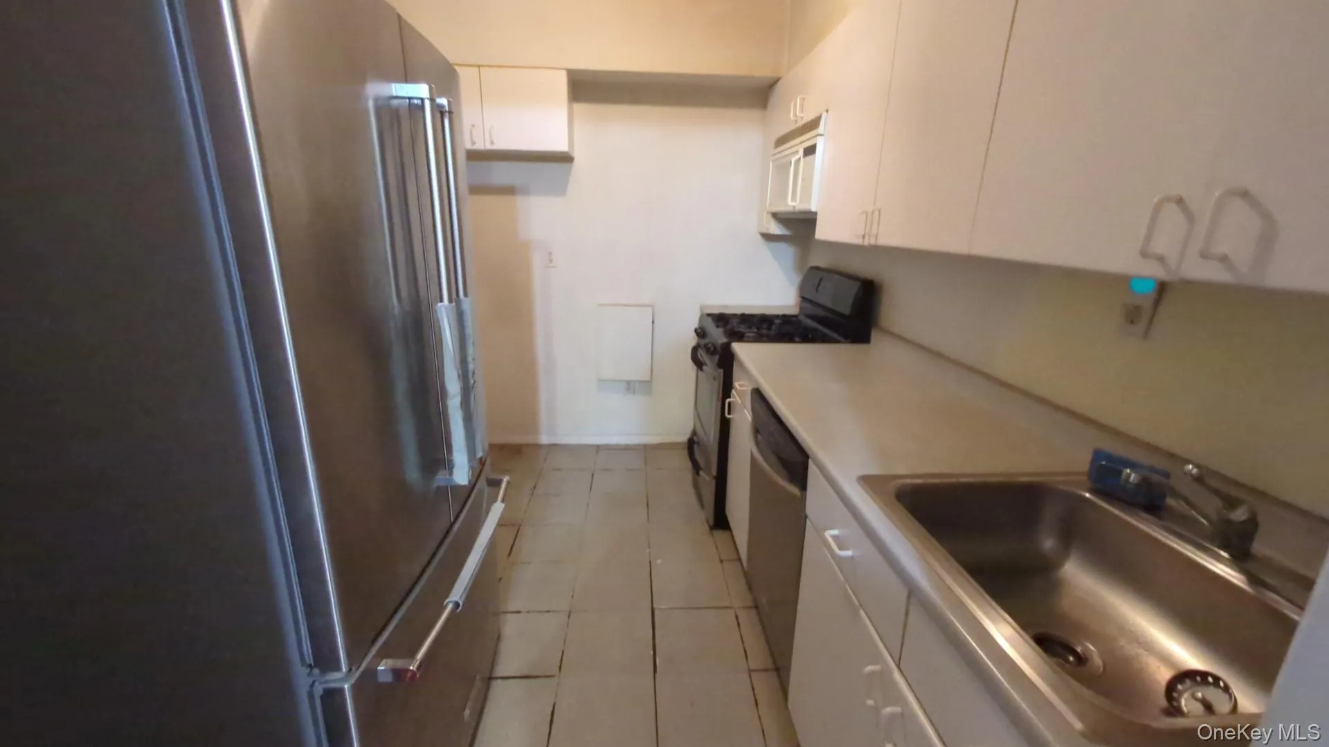 1101 Midland Avenue, Yonkers, NY, 2 Bedrooms Bedrooms, 4 Rooms Rooms,1 BathroomBathrooms,Residential,For Rent,Midland,0,1030402 1101 Midland Avenue, Yonkers, NY, 2 Bedrooms Bedrooms, 4 Rooms Rooms,1 BathroomBathrooms,Residential,For Rent,Midland,0,1030402