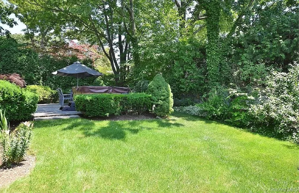 34 Old Pine Drive, North Hempstead, NY, 5 Bedrooms Bedrooms, 11 Rooms Rooms,3 BathroomsBathrooms,Residential,For Rent,Old Pine,0,1030404 34 Old Pine Drive, North Hempstead, NY, 5 Bedrooms Bedrooms, 11 Rooms Rooms,3 BathroomsBathrooms,Residential,For Rent,Old Pine,0,1030404