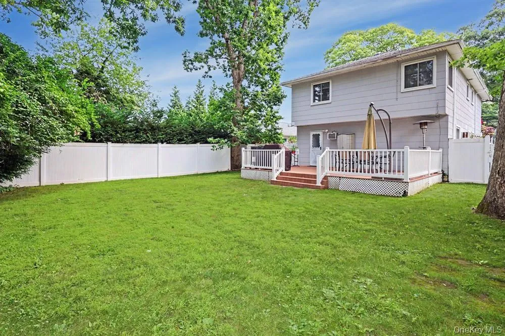 555 Windsor Avenue, Islip, NY, 4 Bedrooms Bedrooms, 7 Rooms Rooms,2 BathroomsBathrooms,Residential,For Rent,Windsor,0,1030408 555 Windsor Avenue, Islip, NY, 4 Bedrooms Bedrooms, 7 Rooms Rooms,2 BathroomsBathrooms,Residential,For Rent,Windsor,0,1030408