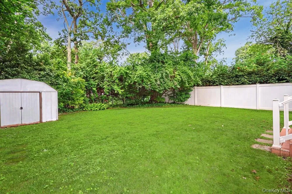 555 Windsor Avenue, Islip, NY, 4 Bedrooms Bedrooms, 7 Rooms Rooms,2 BathroomsBathrooms,Residential,For Rent,Windsor,0,1030408 555 Windsor Avenue, Islip, NY, 4 Bedrooms Bedrooms, 7 Rooms Rooms,2 BathroomsBathrooms,Residential,For Rent,Windsor,0,1030408