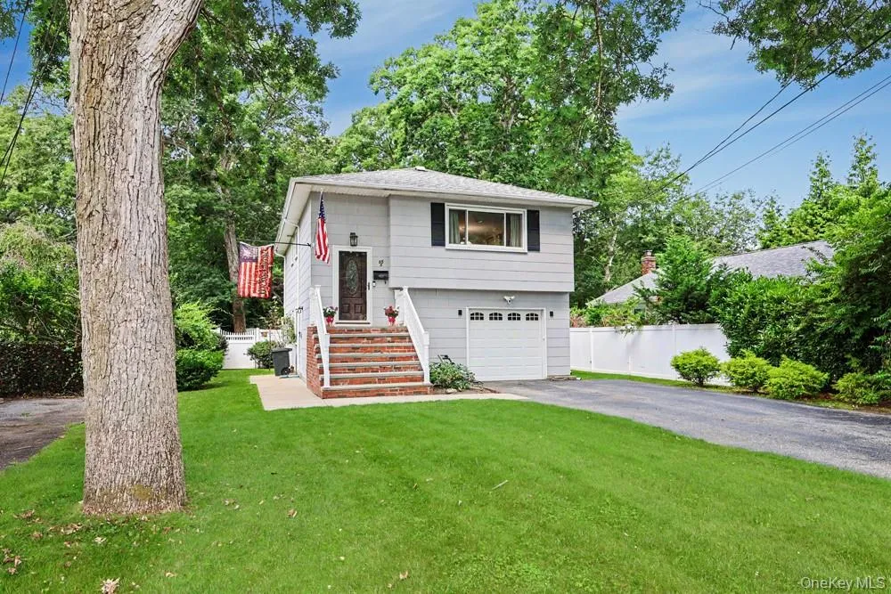 555 Windsor Avenue, Islip, NY, 4 Bedrooms Bedrooms, 7 Rooms Rooms,2 BathroomsBathrooms,Residential,For Rent,Windsor,0,1030408 555 Windsor Avenue, Islip, NY, 4 Bedrooms Bedrooms, 7 Rooms Rooms,2 BathroomsBathrooms,Residential,For Rent,Windsor,0,1030408