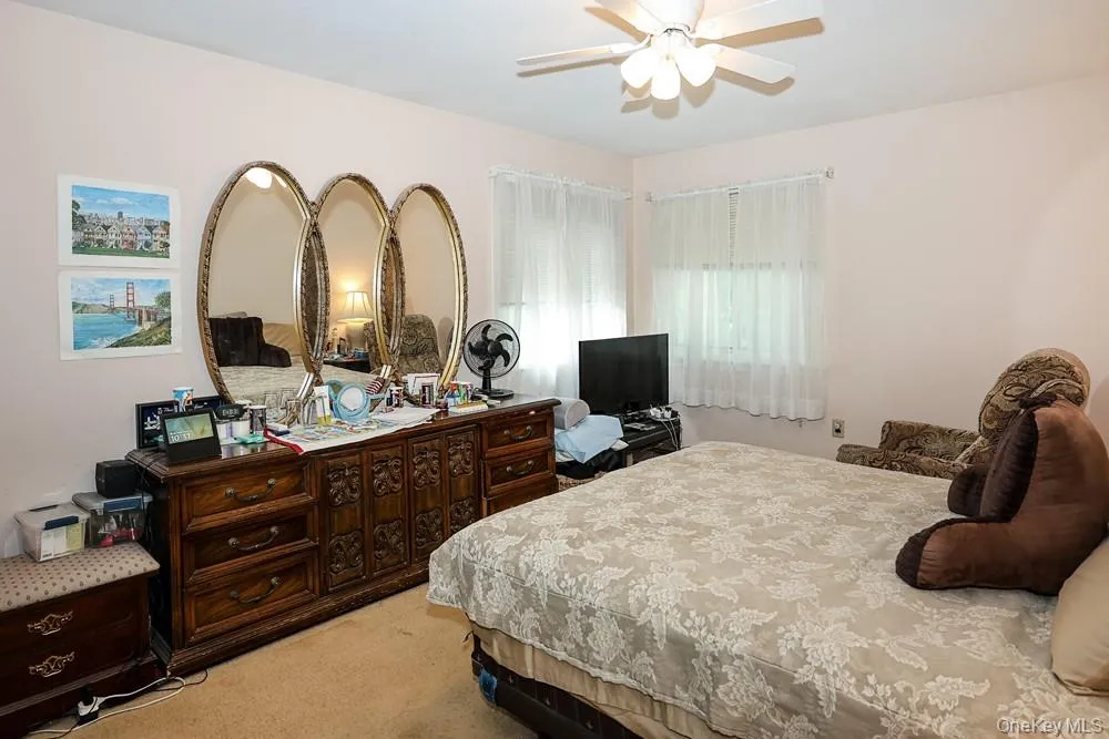 555 Windsor Avenue, Islip, NY, 4 Bedrooms Bedrooms, 7 Rooms Rooms,2 BathroomsBathrooms,Residential,For Rent,Windsor,0,1030408 555 Windsor Avenue, Islip, NY, 4 Bedrooms Bedrooms, 7 Rooms Rooms,2 BathroomsBathrooms,Residential,For Rent,Windsor,0,1030408