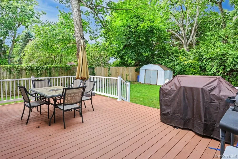 555 Windsor Avenue, Islip, NY, 4 Bedrooms Bedrooms, 7 Rooms Rooms,2 BathroomsBathrooms,Residential,For Rent,Windsor,0,1030408 555 Windsor Avenue, Islip, NY, 4 Bedrooms Bedrooms, 7 Rooms Rooms,2 BathroomsBathrooms,Residential,For Rent,Windsor,0,1030408
