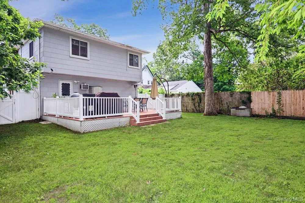555 Windsor Avenue, Islip, NY, 4 Bedrooms Bedrooms, 7 Rooms Rooms,2 BathroomsBathrooms,Residential,For Rent,Windsor,0,1030408 555 Windsor Avenue, Islip, NY, 4 Bedrooms Bedrooms, 7 Rooms Rooms,2 BathroomsBathrooms,Residential,For Rent,Windsor,0,1030408
