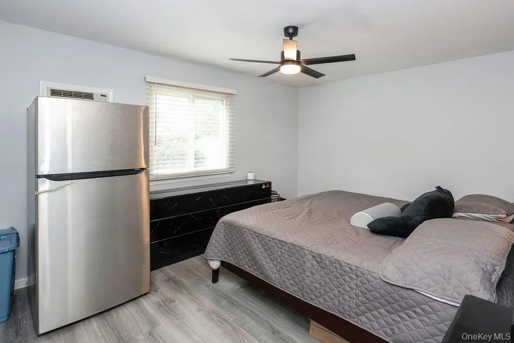 555 Windsor Avenue, Islip, NY, 4 Bedrooms Bedrooms, 7 Rooms Rooms,2 BathroomsBathrooms,Residential,For Rent,Windsor,0,1030408 555 Windsor Avenue, Islip, NY, 4 Bedrooms Bedrooms, 7 Rooms Rooms,2 BathroomsBathrooms,Residential,For Rent,Windsor,0,1030408