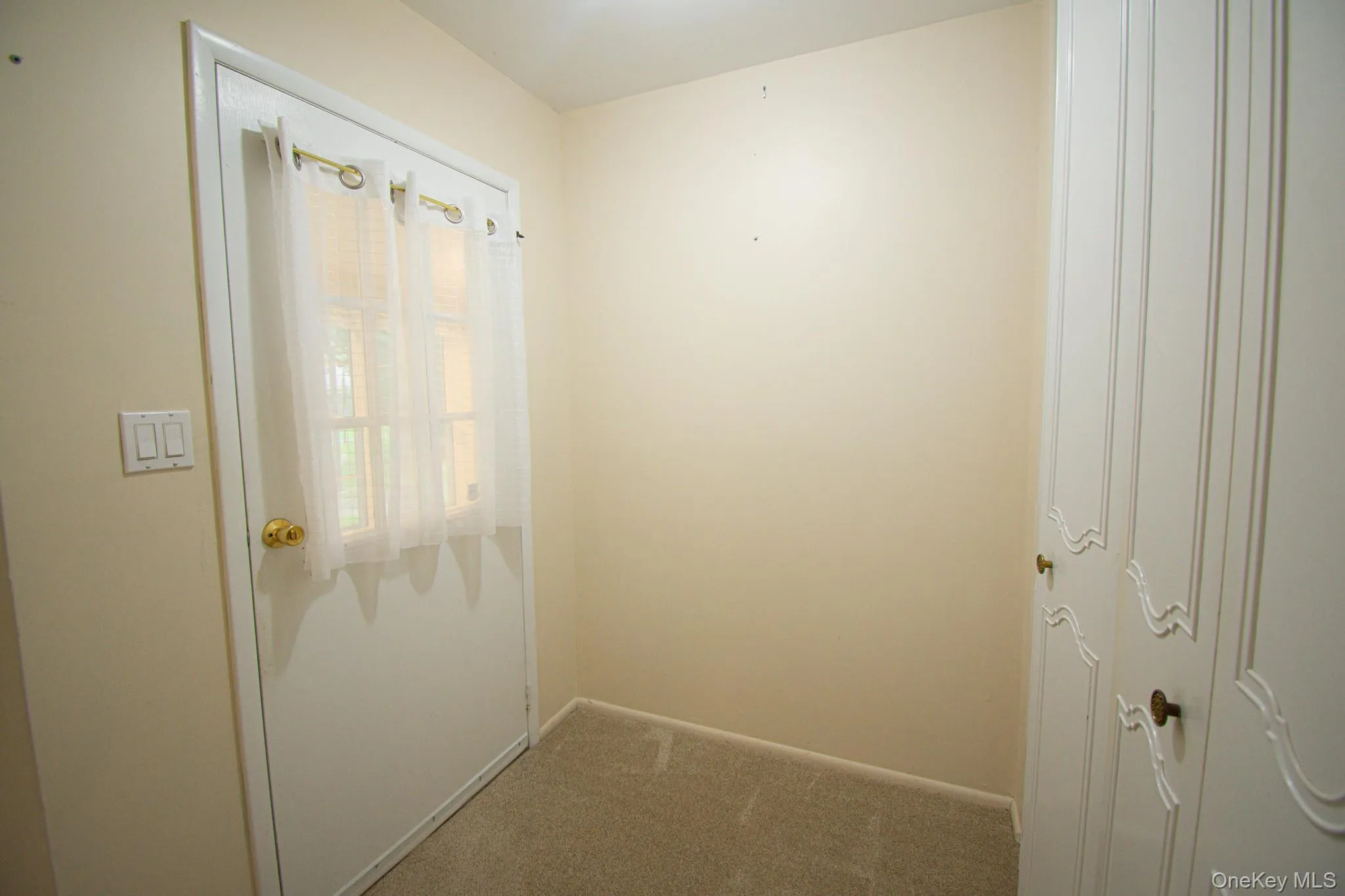 179 Ventry Court, Brookhaven, NY, 2 Bedrooms Bedrooms, 6 Rooms Rooms,1 BathroomBathrooms,Residential,For Rent,Ventry,0,1030417 179 Ventry Court, Brookhaven, NY, 2 Bedrooms Bedrooms, 6 Rooms Rooms,1 BathroomBathrooms,Residential,For Rent,Ventry,0,1030417