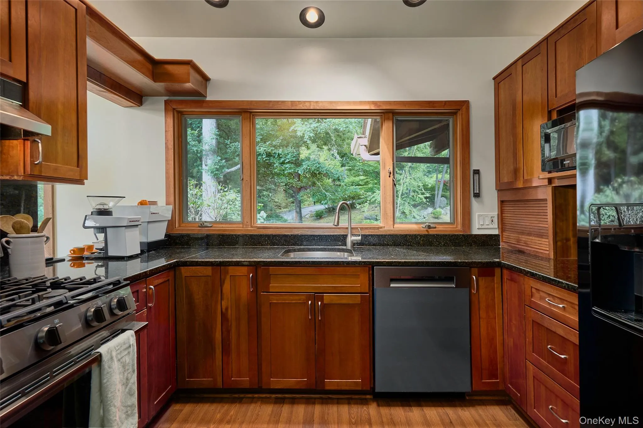 68 Spice Bush Lane, Tuxedo, NY, 3 Bedrooms Bedrooms, 10 Rooms Rooms,3 BathroomsBathrooms,Residential,For Rent,Spice Bush,0,1030419 68 Spice Bush Lane, Tuxedo, NY, 3 Bedrooms Bedrooms, 10 Rooms Rooms,3 BathroomsBathrooms,Residential,For Rent,Spice Bush,0,1030419