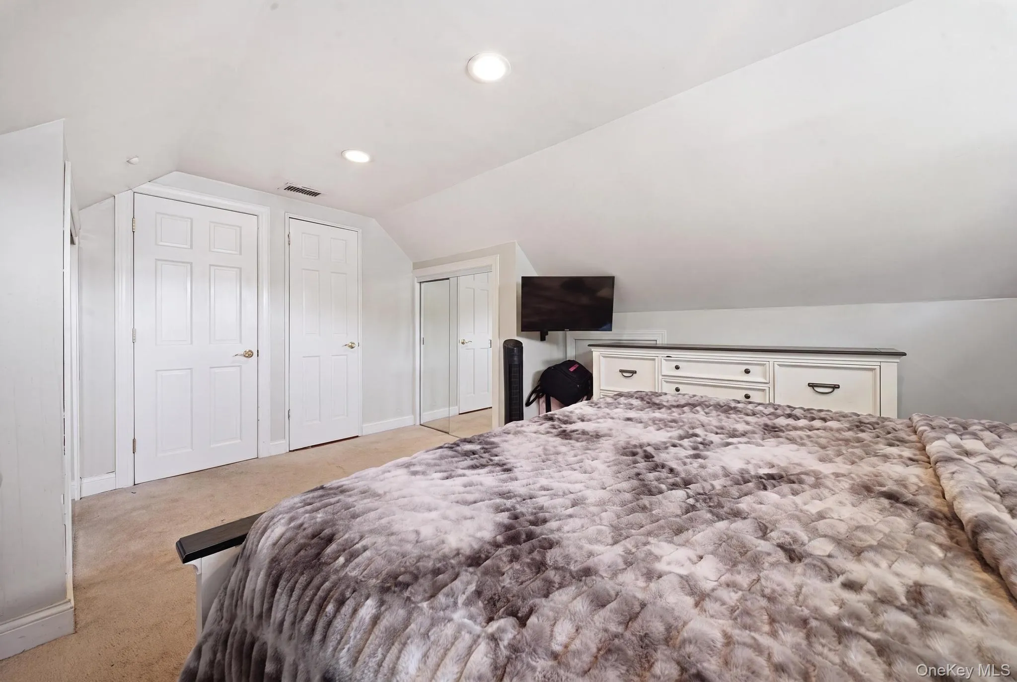 422 Park Lane, Oyster Bay, NY, 3 Bedrooms Bedrooms, 9 Rooms Rooms,2 BathroomsBathrooms,Residential,For Rent,Park,0,1030423 422 Park Lane, Oyster Bay, NY, 3 Bedrooms Bedrooms, 9 Rooms Rooms,2 BathroomsBathrooms,Residential,For Rent,Park,0,1030423