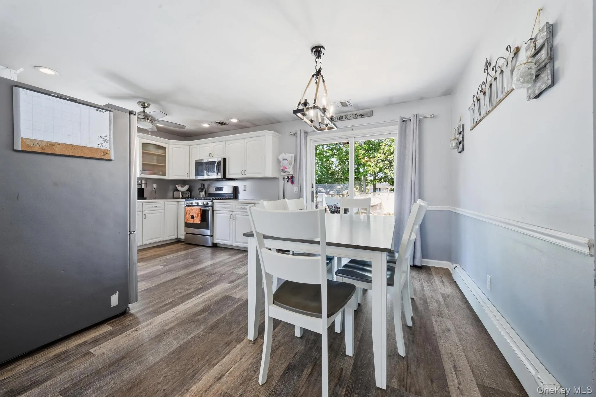 422 Park Lane, Oyster Bay, NY, 3 Bedrooms Bedrooms, 9 Rooms Rooms,2 BathroomsBathrooms,Residential,For Rent,Park,0,1030423 422 Park Lane, Oyster Bay, NY, 3 Bedrooms Bedrooms, 9 Rooms Rooms,2 BathroomsBathrooms,Residential,For Rent,Park,0,1030423