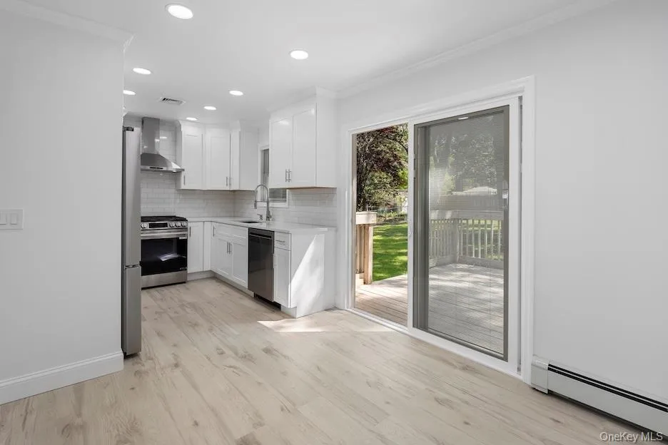 18 EASTERLY Road, Southampton, NY, 3 Bedrooms Bedrooms, 8 Rooms Rooms,2 BathroomsBathrooms,Residential,For Rent,EASTERLY,0,1030424 18 EASTERLY Road, Southampton, NY, 3 Bedrooms Bedrooms, 8 Rooms Rooms,2 BathroomsBathrooms,Residential,For Rent,EASTERLY,0,1030424