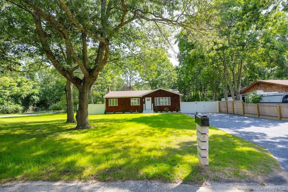 18 EASTERLY Road, Southampton, NY, 3 Bedrooms Bedrooms, 8 Rooms Rooms,2 BathroomsBathrooms,Residential,For Rent,EASTERLY,0,1030424 18 EASTERLY Road, Southampton, NY, 3 Bedrooms Bedrooms, 8 Rooms Rooms,2 BathroomsBathrooms,Residential,For Rent,EASTERLY,0,1030424