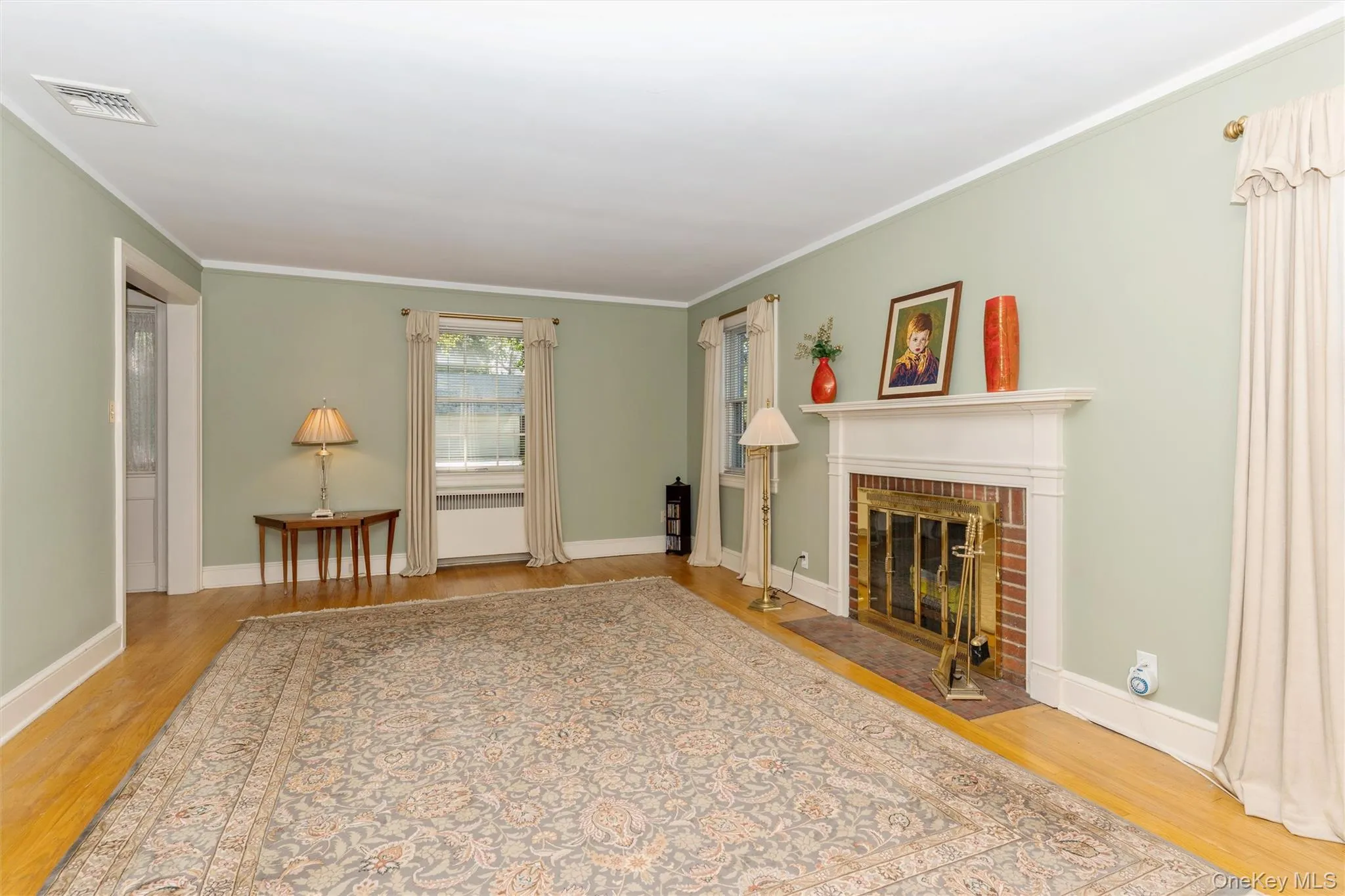 Living Room w/ Fireplace Living Room w/ Fireplace