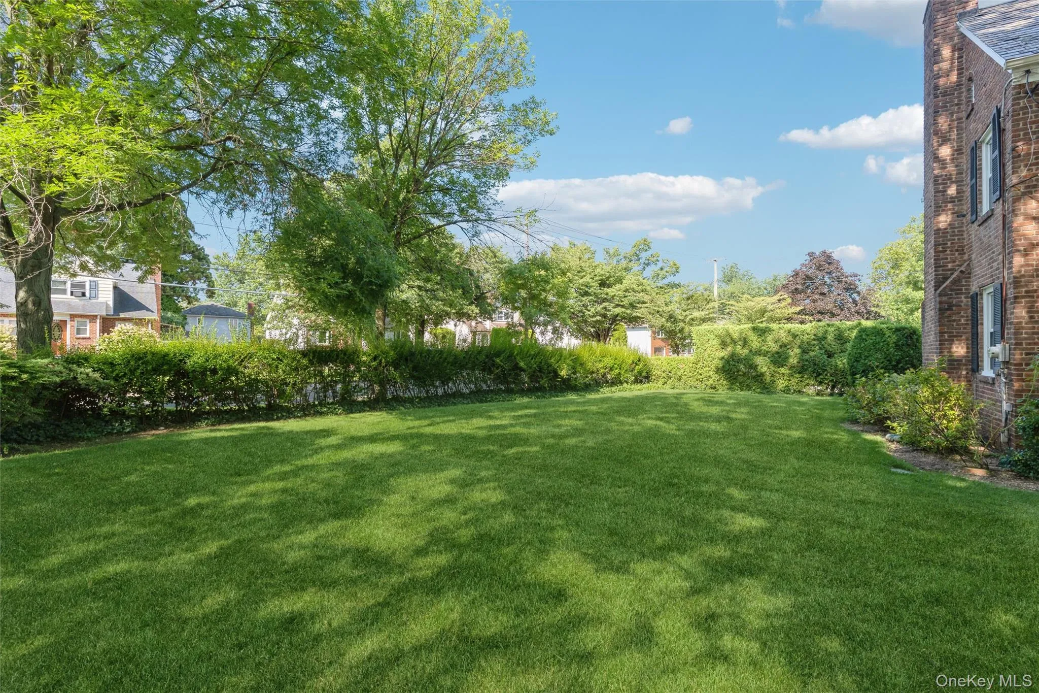 Side Yard Side Yard