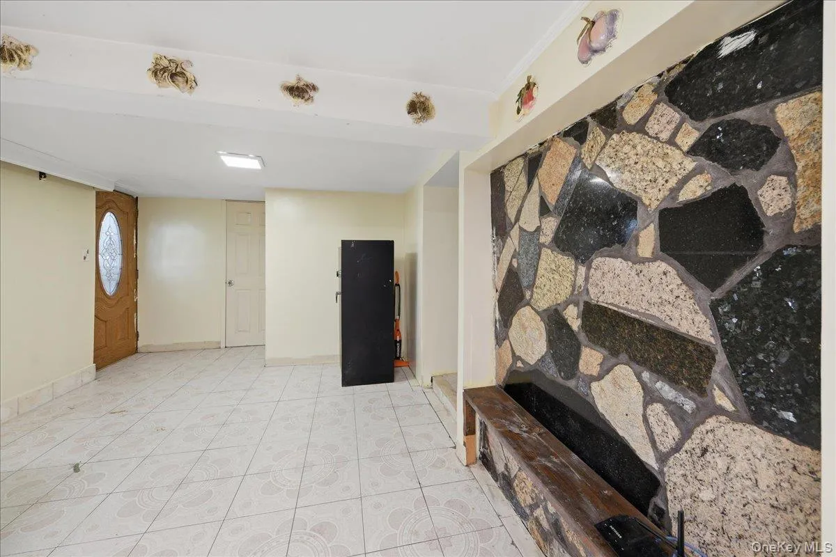 672 Drew Street, New York, NY, 3 Bedrooms Bedrooms, 6 Rooms Rooms,3 BathroomsBathrooms,Residential,For Rent,Drew,0,1030432 672 Drew Street, New York, NY, 3 Bedrooms Bedrooms, 6 Rooms Rooms,3 BathroomsBathrooms,Residential,For Rent,Drew,0,1030432