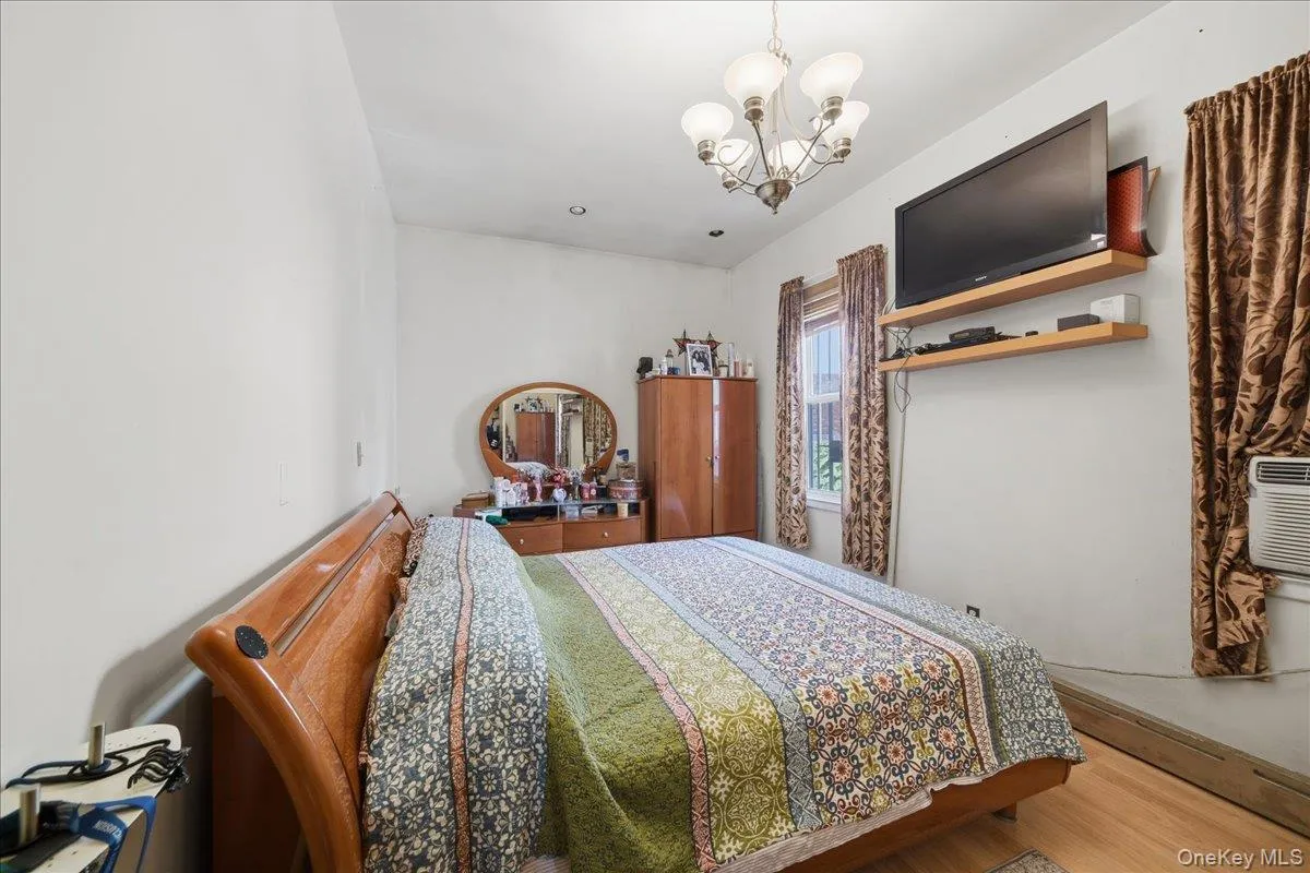 672 Drew Street, New York, NY, 3 Bedrooms Bedrooms, 6 Rooms Rooms,3 BathroomsBathrooms,Residential,For Rent,Drew,0,1030432 672 Drew Street, New York, NY, 3 Bedrooms Bedrooms, 6 Rooms Rooms,3 BathroomsBathrooms,Residential,For Rent,Drew,0,1030432