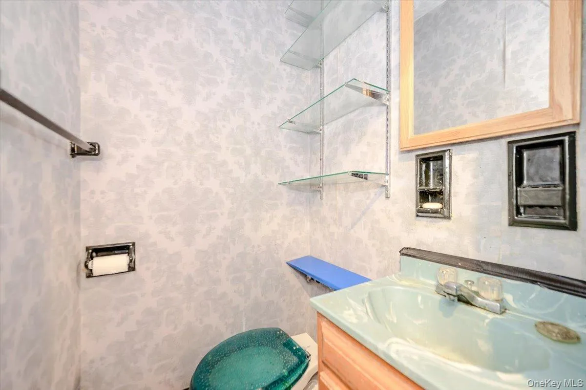 33-44 93rd Street, New York, NY, 2 Bedrooms Bedrooms, 6 Rooms Rooms,1 BathroomBathrooms,Residential,For Rent,93rd,0,1030438 33-44 93rd Street, New York, NY, 2 Bedrooms Bedrooms, 6 Rooms Rooms,1 BathroomBathrooms,Residential,For Rent,93rd,0,1030438